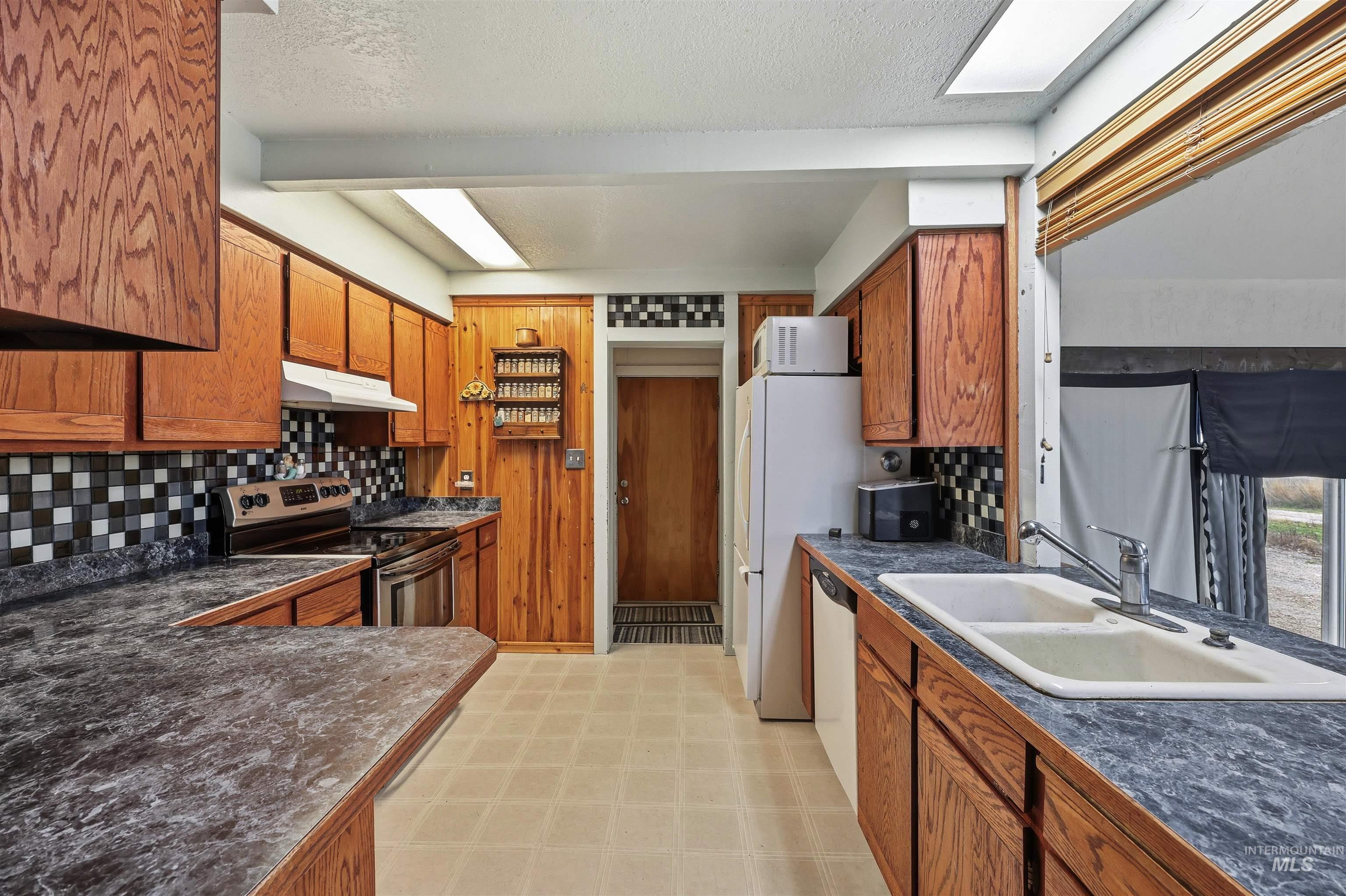 30327 Hexon Rd., Parma, Idaho 83660, 3 Bedrooms, 2 Bathrooms, Residential For Sale, Price $411,000, 98988477