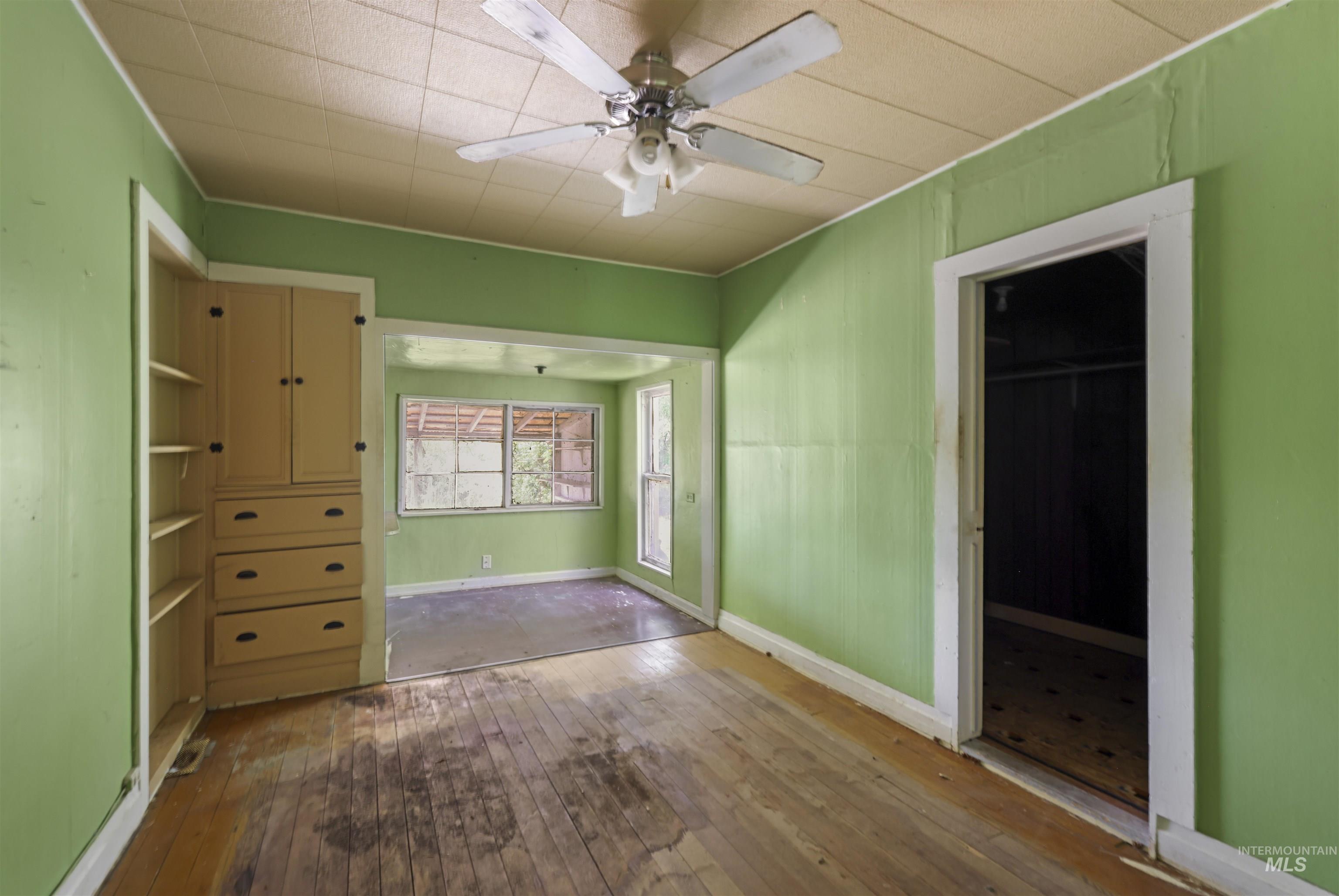 110 E 2nd St, Shoshone, Idaho 83352, 3 Bedrooms, 1 Bathroom, Residential For Sale, Price $175,000,MLS 98988479