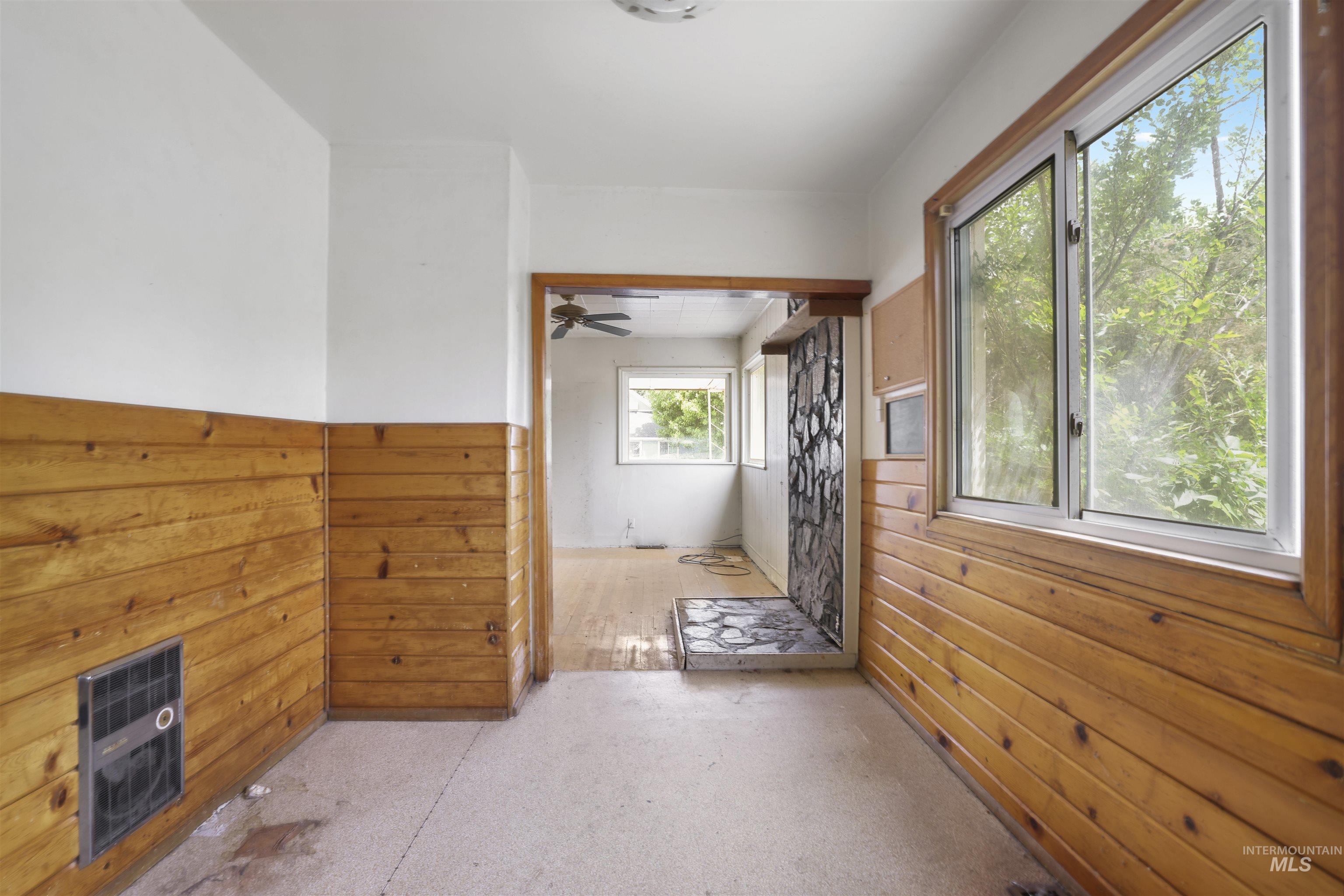 110 E 2nd St, Shoshone, Idaho 83352, 3 Bedrooms, 1 Bathroom, Residential For Sale, Price $175,000,MLS 98988479