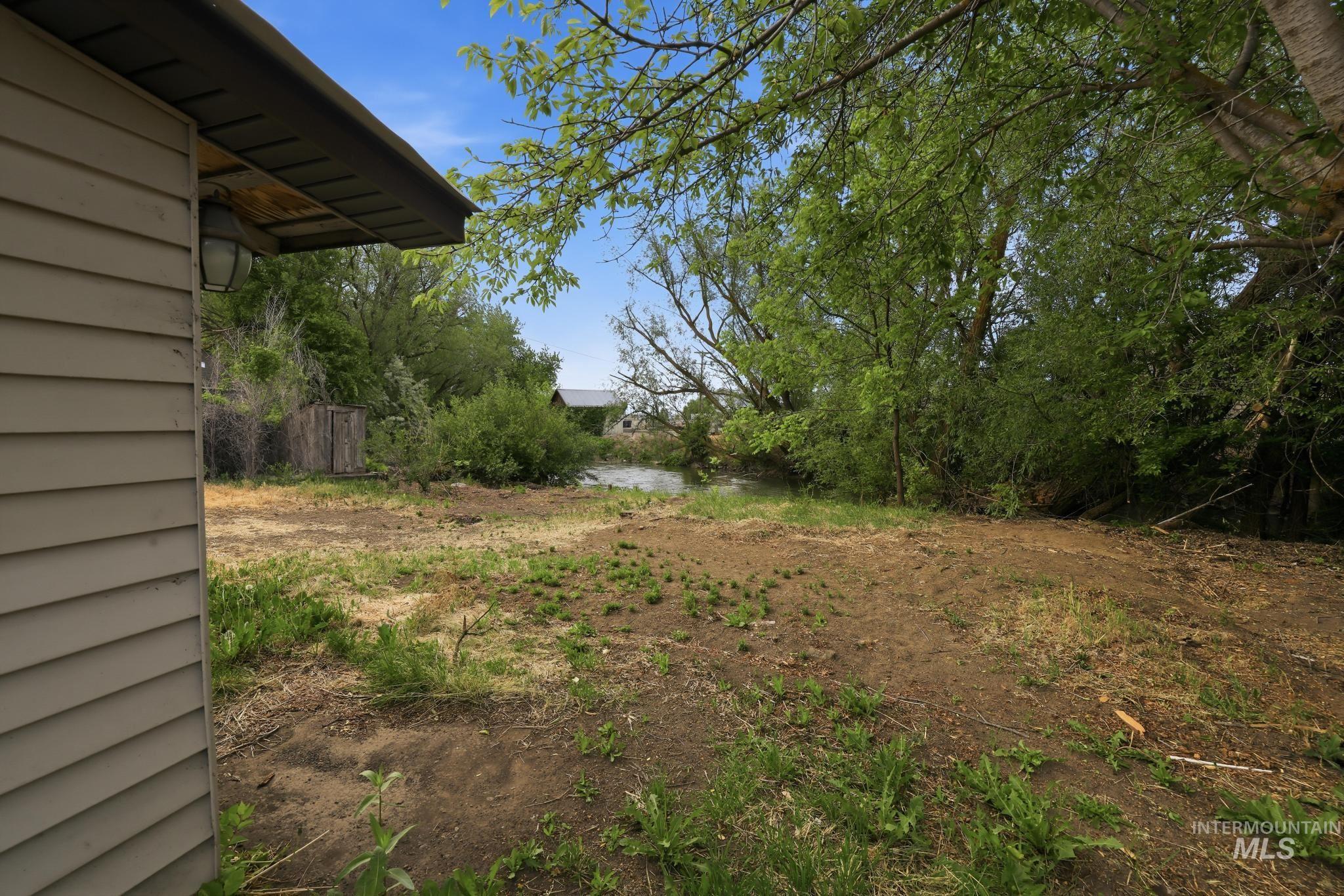 110 E 2nd St, Shoshone, Idaho 83352, 3 Bedrooms, 1 Bathroom, Residential For Sale, Price $175,000,MLS 98988479