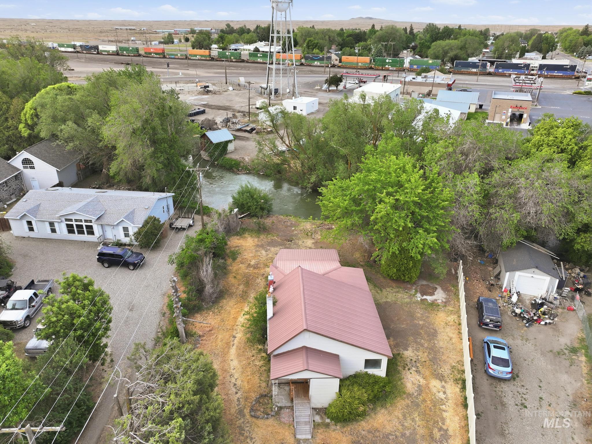 110 E 2nd St, Shoshone, Idaho 83352, 3 Bedrooms, 1 Bathroom, Residential For Sale, Price $175,000,MLS 98988479