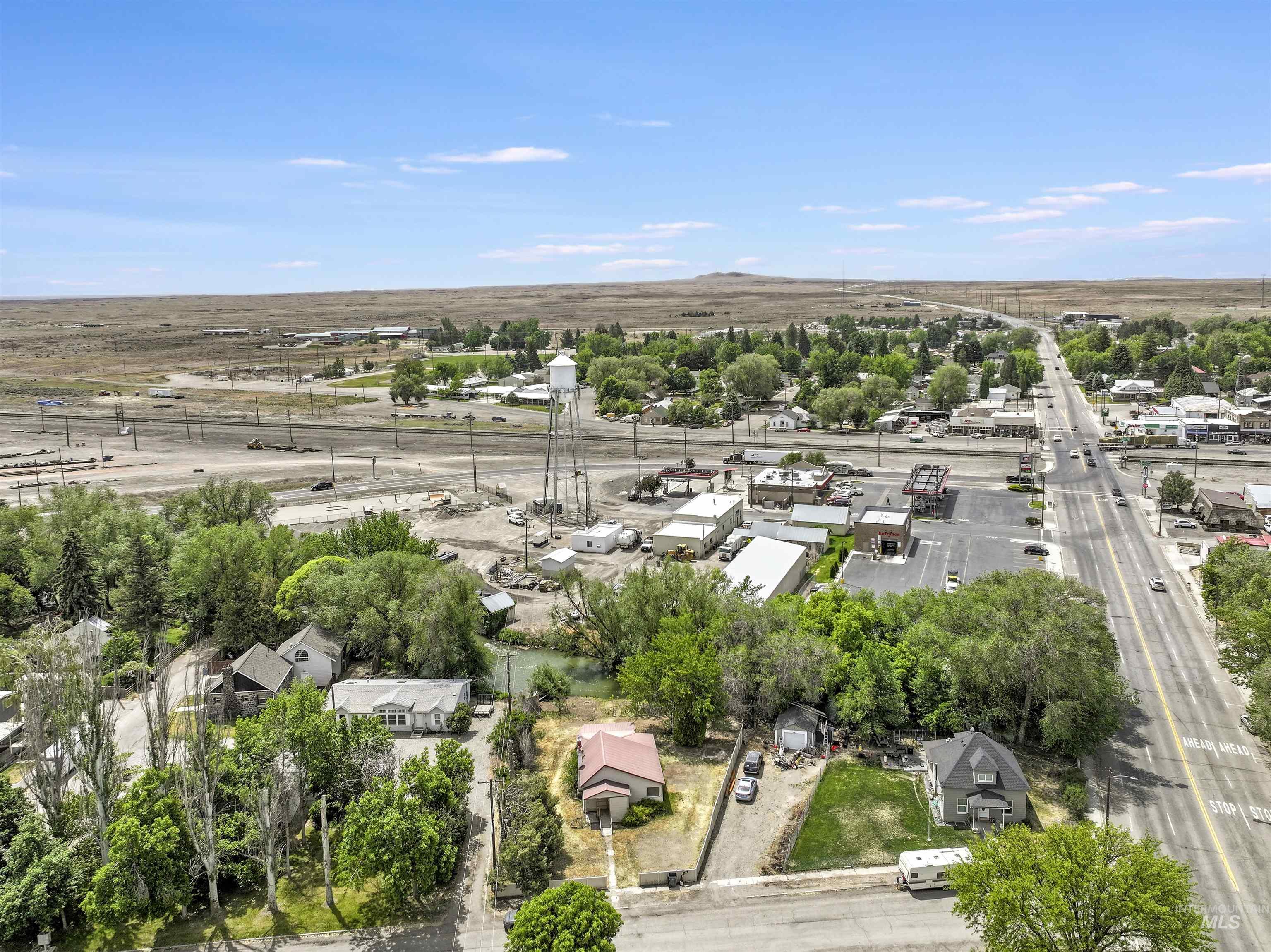 110 E 2nd St, Shoshone, Idaho 83352, 3 Bedrooms, 1 Bathroom, Residential For Sale, Price $175,000,MLS 98988479
