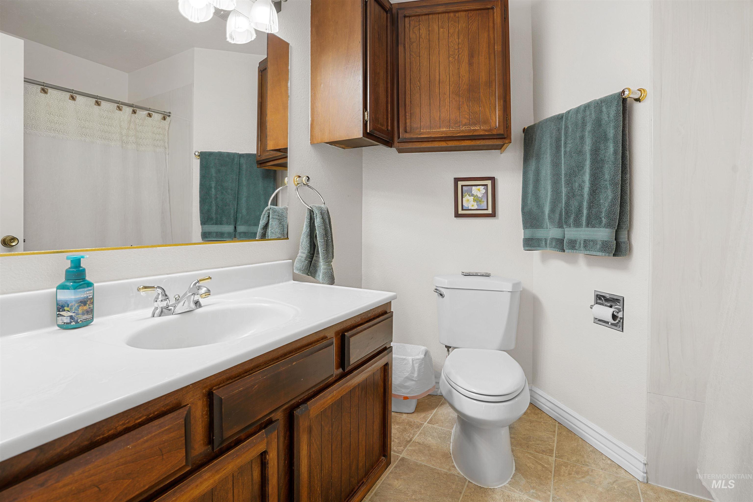 2834 Fairmont Dr., Burley, Idaho 83318, 4 Bedrooms, 3 Bathrooms, Residential For Sale, Price $375,000, 98988480