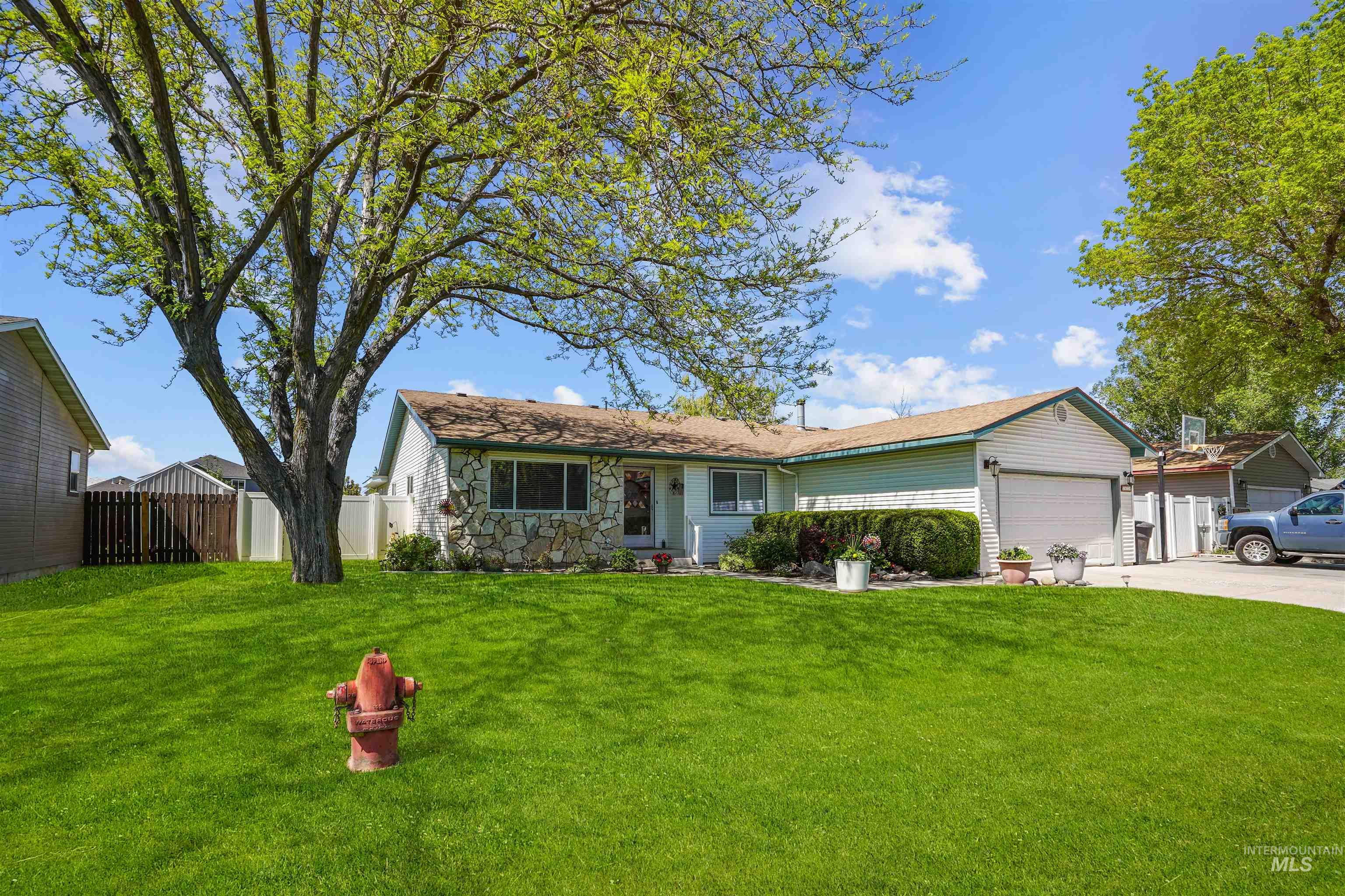 2834 Fairmont Dr., Burley, Idaho 83318, 4 Bedrooms, 3 Bathrooms, Residential For Sale, Price $375,000, 98988480