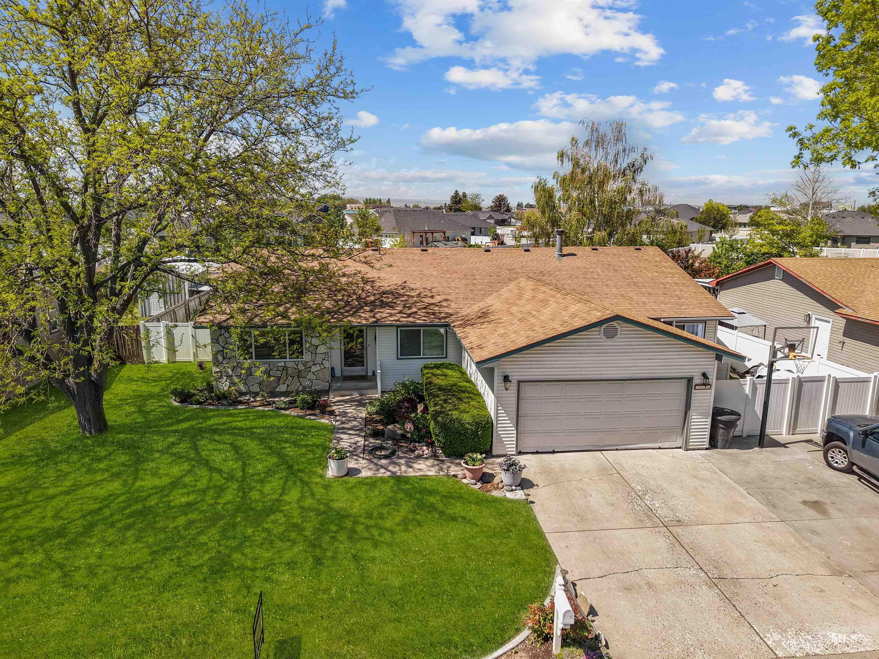 2834 Fairmont Dr., Burley, Idaho 83318, 4 Bedrooms, 3 Bathrooms, Residential For Sale, Price $375,000, 98988480