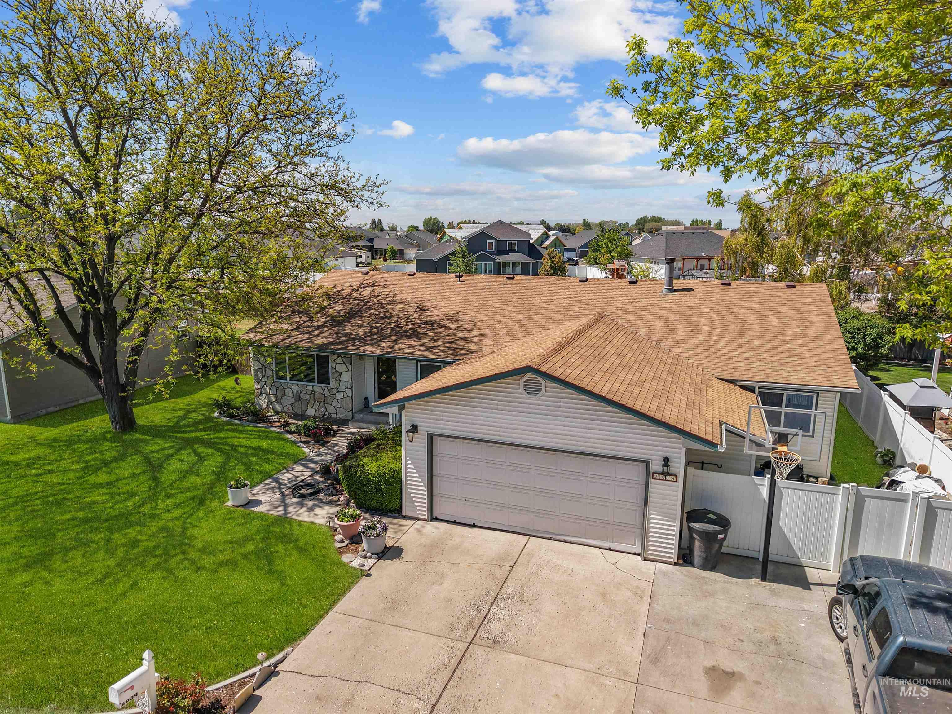 2834 Fairmont Dr., Burley, Idaho 83318, 4 Bedrooms, 3 Bathrooms, Residential For Sale, Price $375,000, 98988480