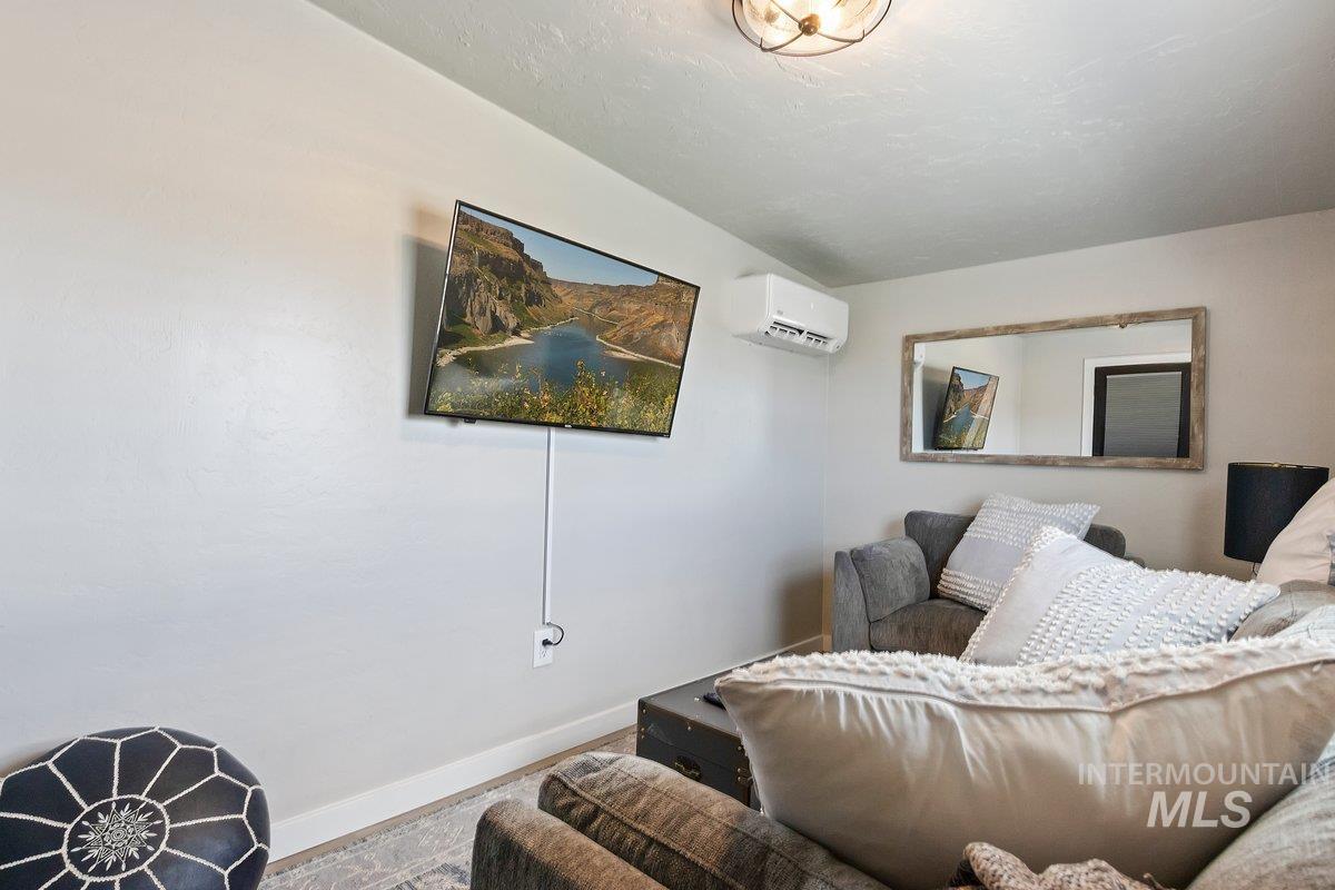 3453 E 3880 N, Kimberly, Idaho 83341, 8 Bedrooms, 4.5 Bathrooms, Residential For Sale, Price $1,777,000,MLS 98988485