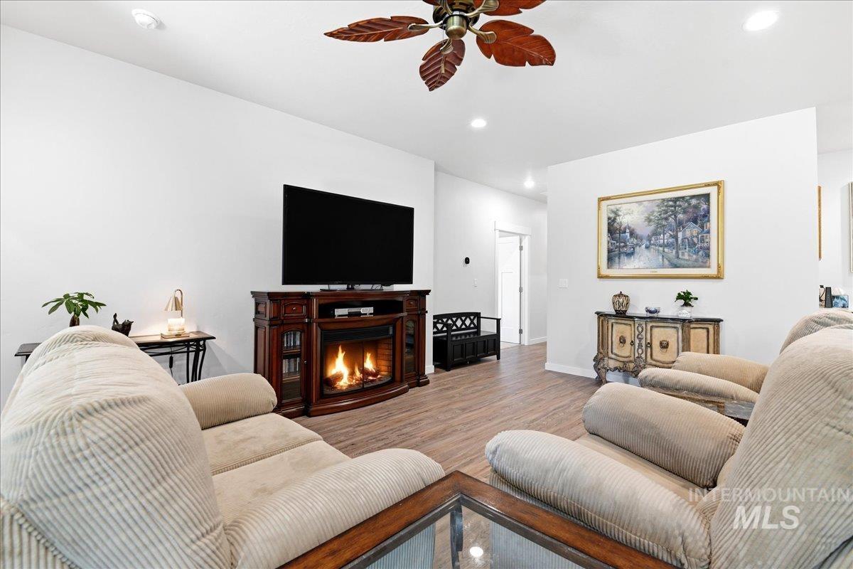 2559 W Sage Ridge Ln, Meridian, Idaho 83646, 3 Bedrooms, 2 Bathrooms, Residential For Sale, Price $424,999, 98988489