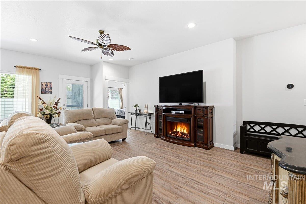 2559 W Sage Ridge Ln, Meridian, Idaho 83646, 3 Bedrooms, 2 Bathrooms, Residential For Sale, Price $424,999, 98988489