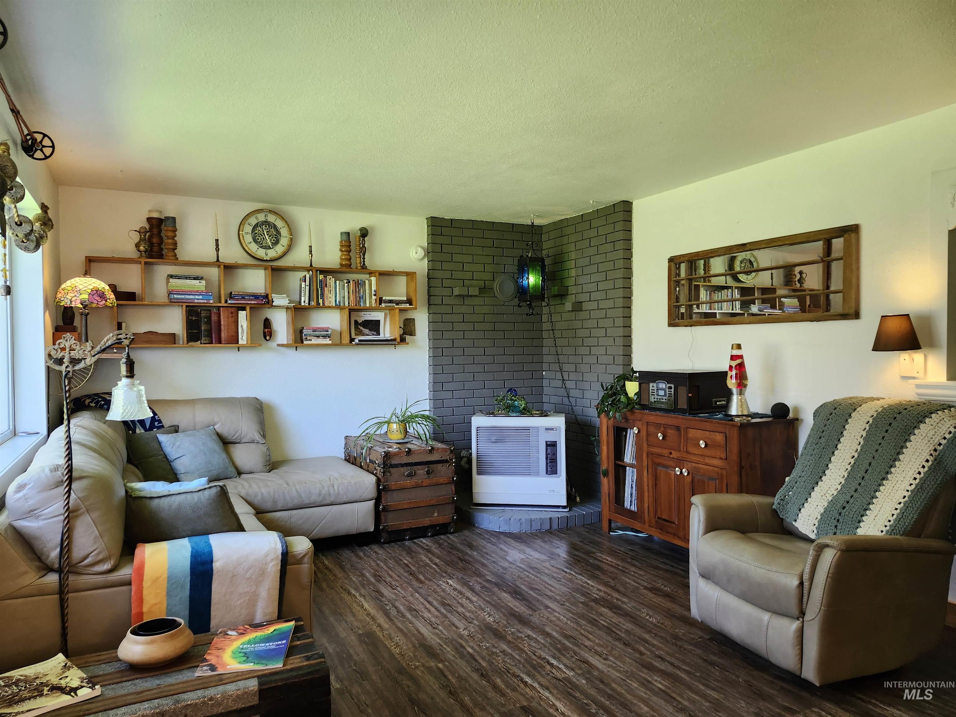 625 2nd Street, Onaway, Idaho 83855, 3 Bedrooms, 1 Bathroom, Residential For Sale, Price $299,000, 98988490