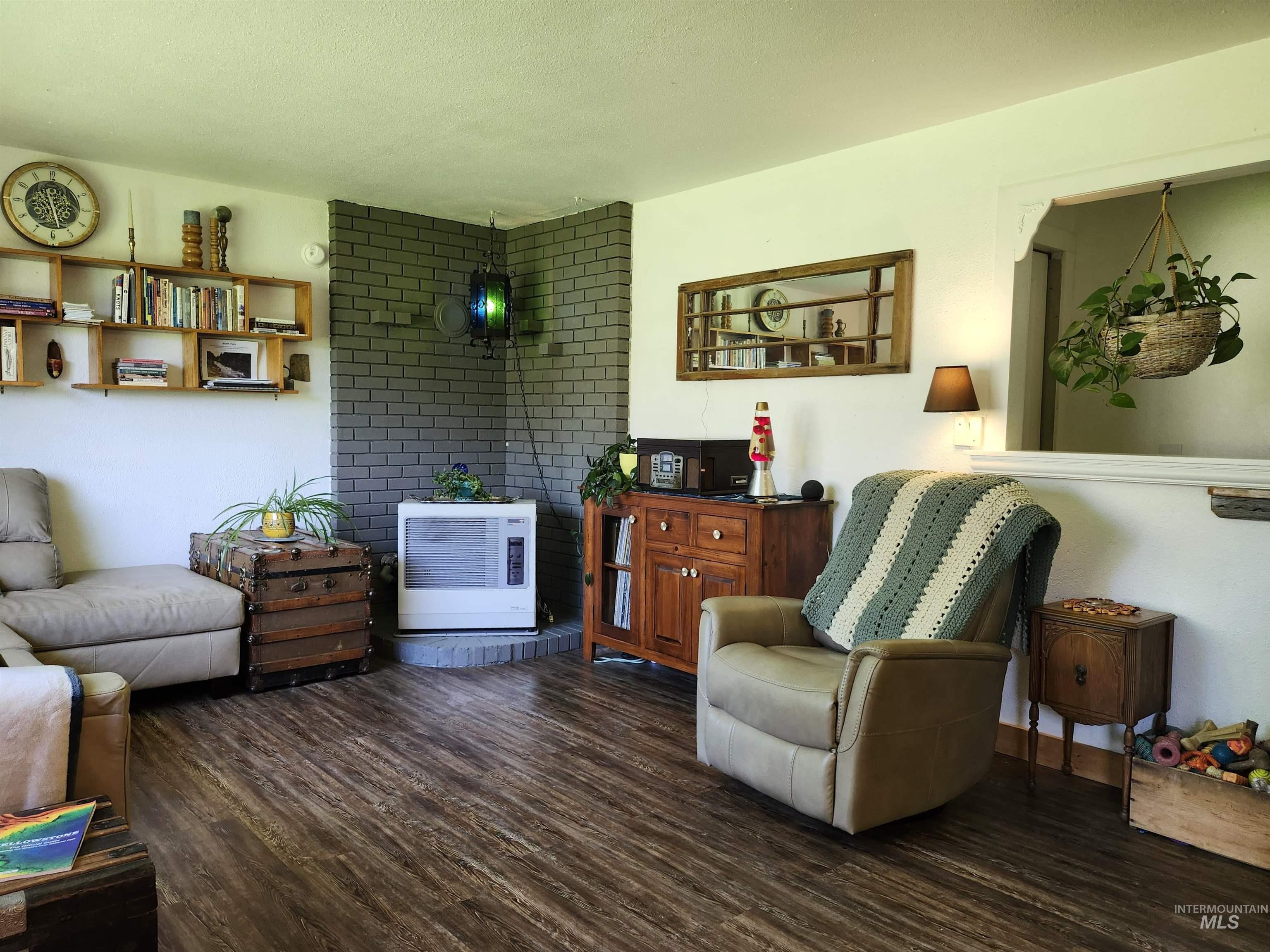 625 2nd Street, Onaway, Idaho 83855, 3 Bedrooms, 1 Bathroom, Residential For Sale, Price $299,000, 98988490