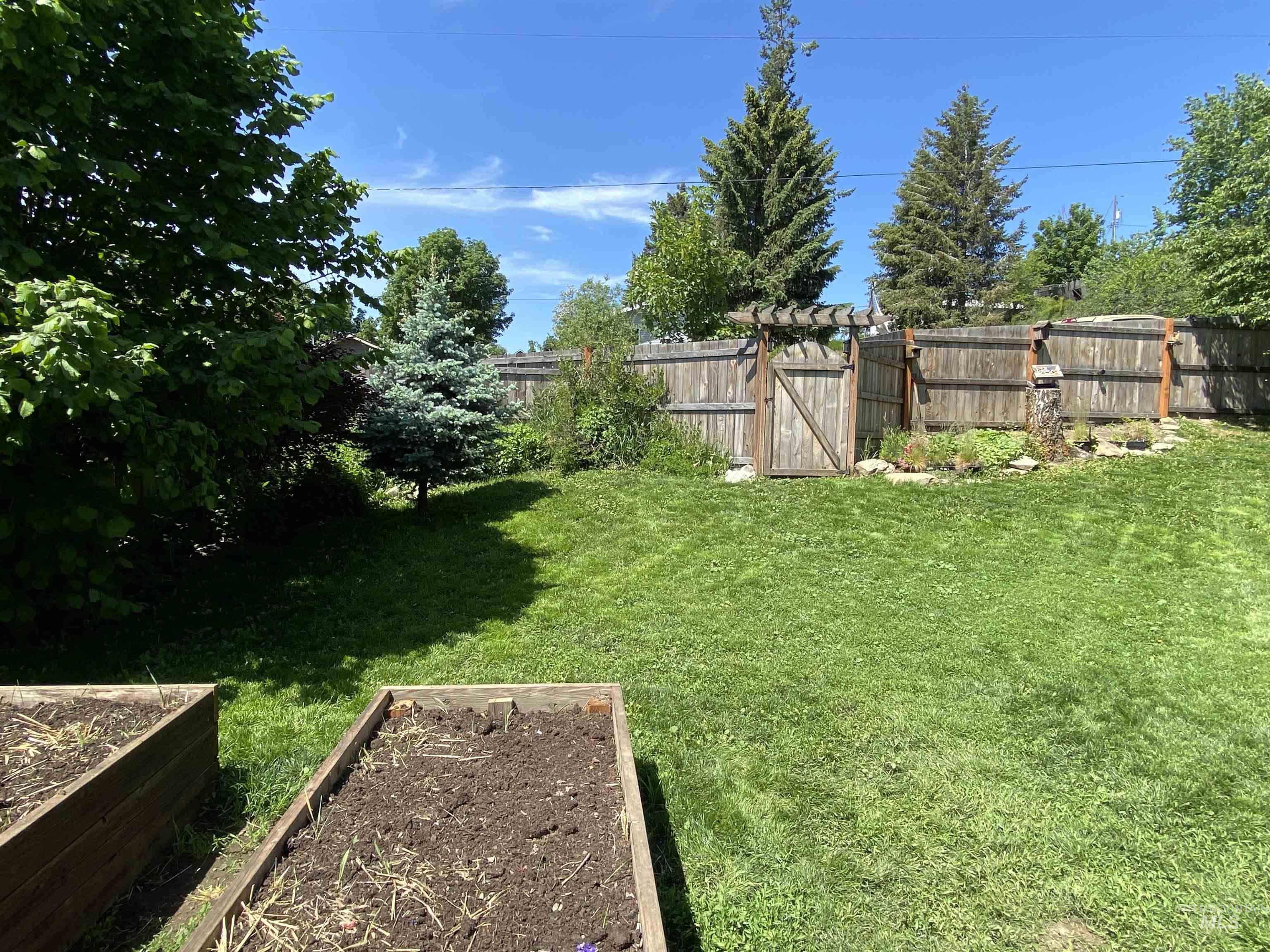 625 2nd Street, Onaway, Idaho 83855, 3 Bedrooms, 1 Bathroom, Residential For Sale, Price $299,000, 98988490