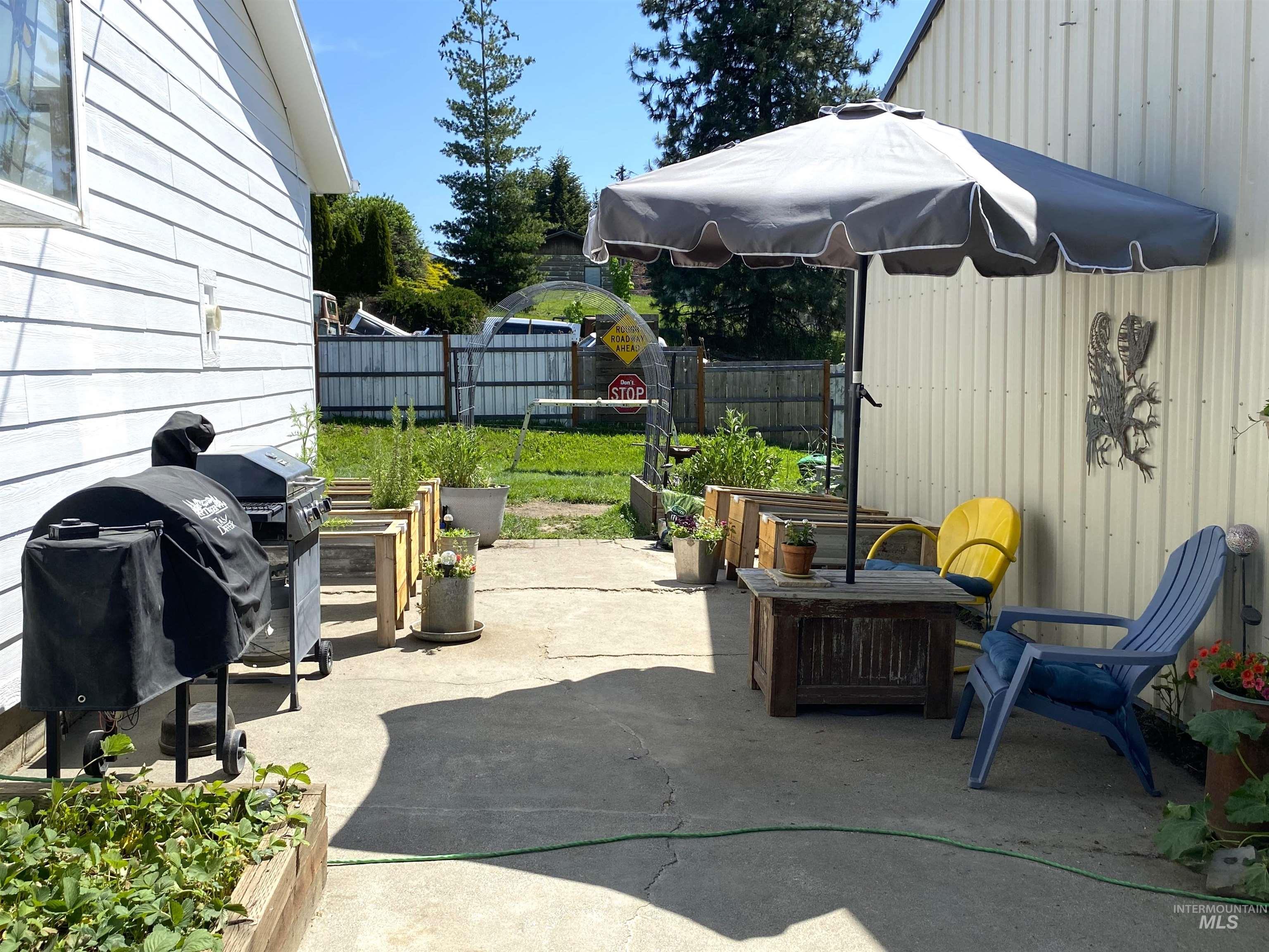 625 2nd Street, Onaway, Idaho 83855, 3 Bedrooms, 1 Bathroom, Residential For Sale, Price $299,000, 98988490