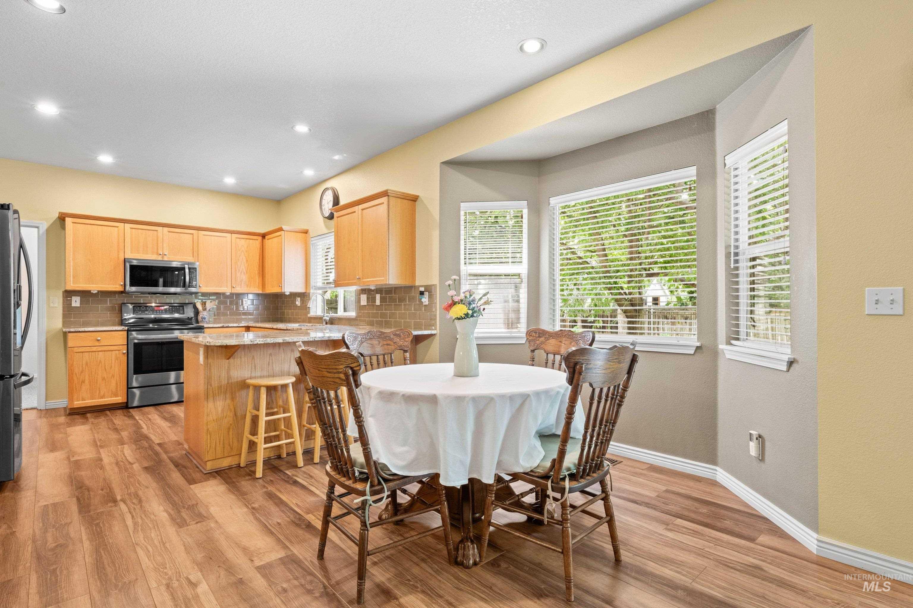 4899 N Maidstone Pl, Boise, Idaho 83713, 4 Bedrooms, 2.5 Bathrooms, Residential For Sale, Price $570,000,MLS 98988495