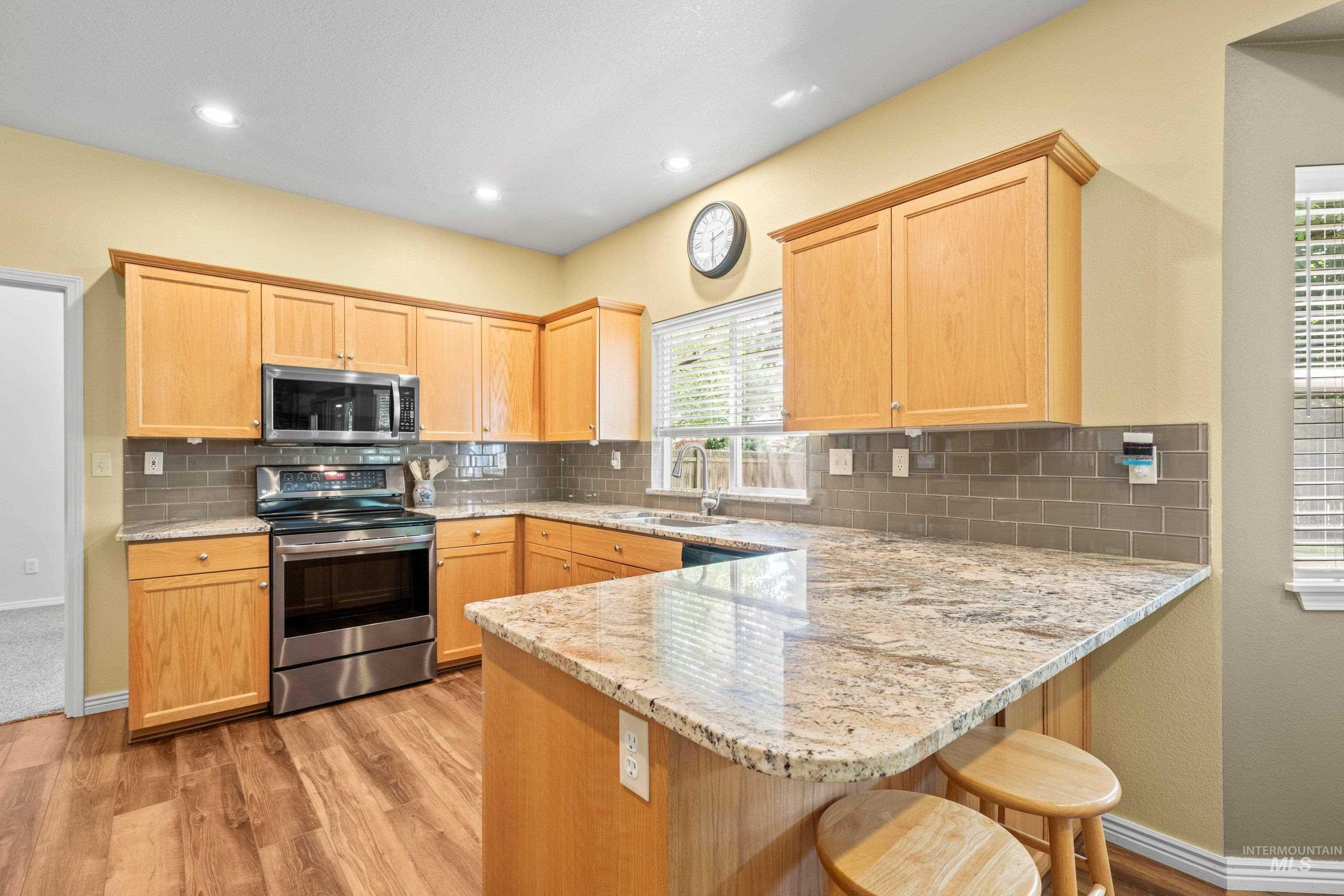 4899 N Maidstone Pl, Boise, Idaho 83713, 4 Bedrooms, 2.5 Bathrooms, Residential For Sale, Price $570,000,MLS 98988495