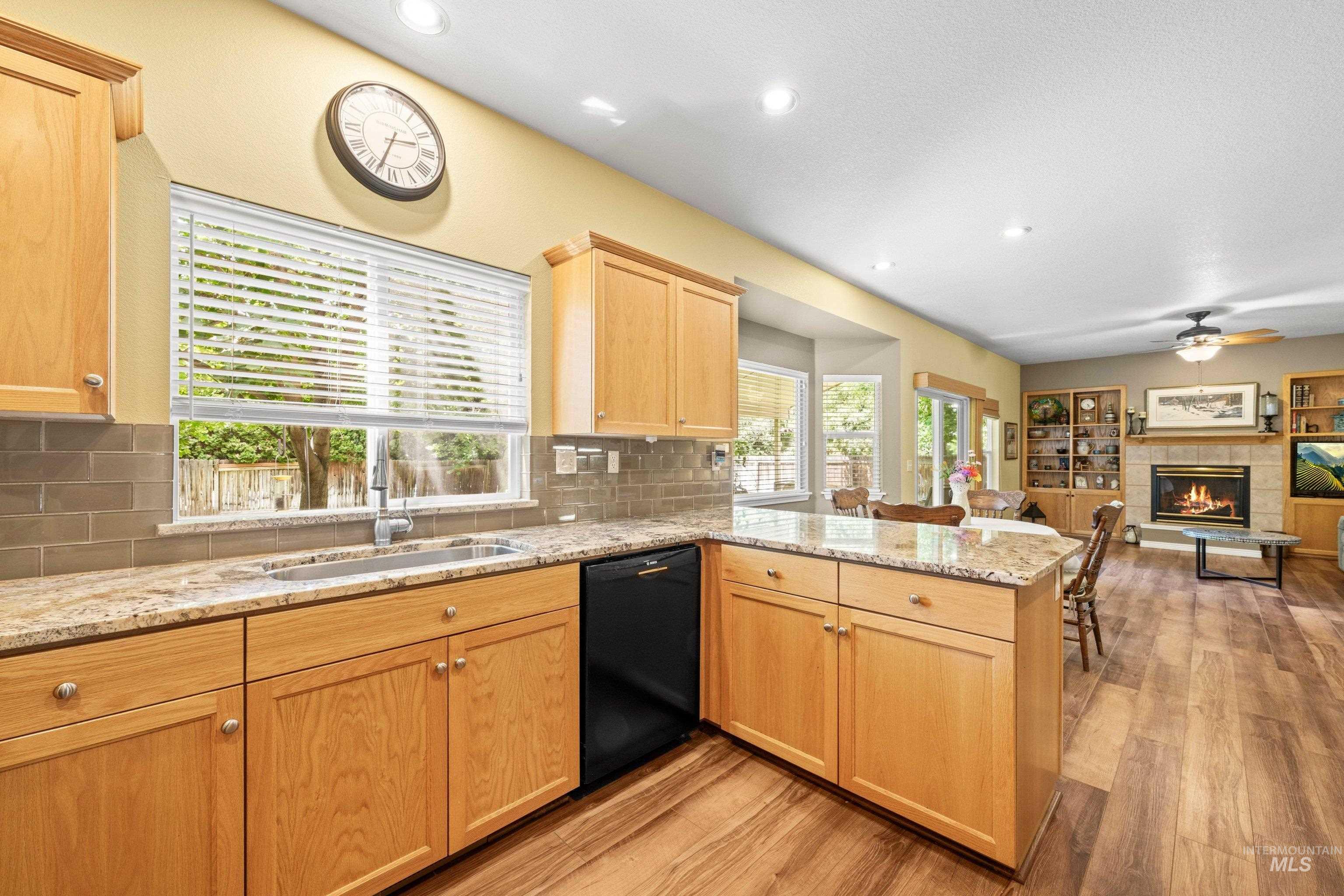 4899 N Maidstone Pl, Boise, Idaho 83713, 4 Bedrooms, 2.5 Bathrooms, Residential For Sale, Price $570,000,MLS 98988495