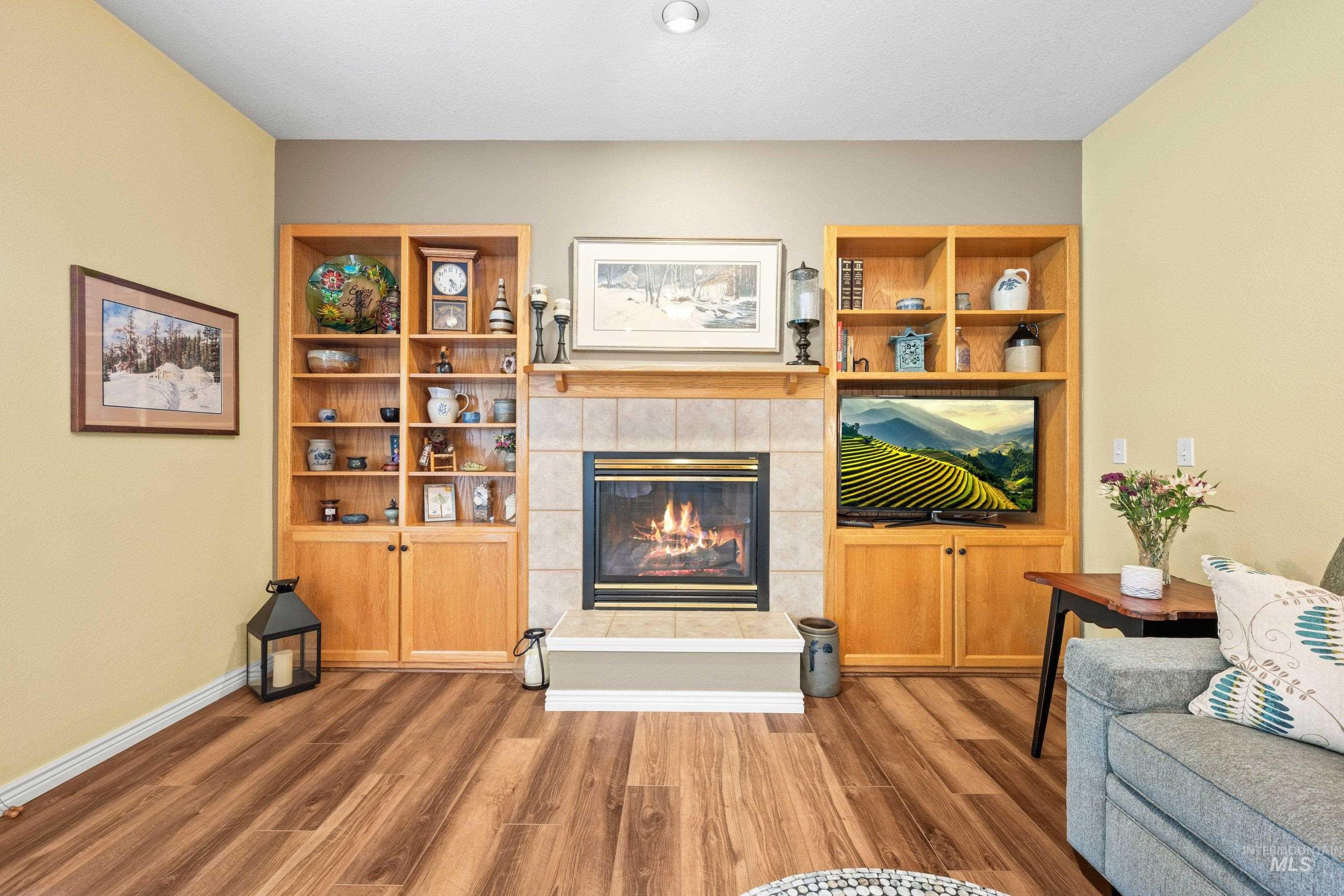 4899 N Maidstone Pl, Boise, Idaho 83713, 4 Bedrooms, 2.5 Bathrooms, Residential For Sale, Price $570,000,MLS 98988495