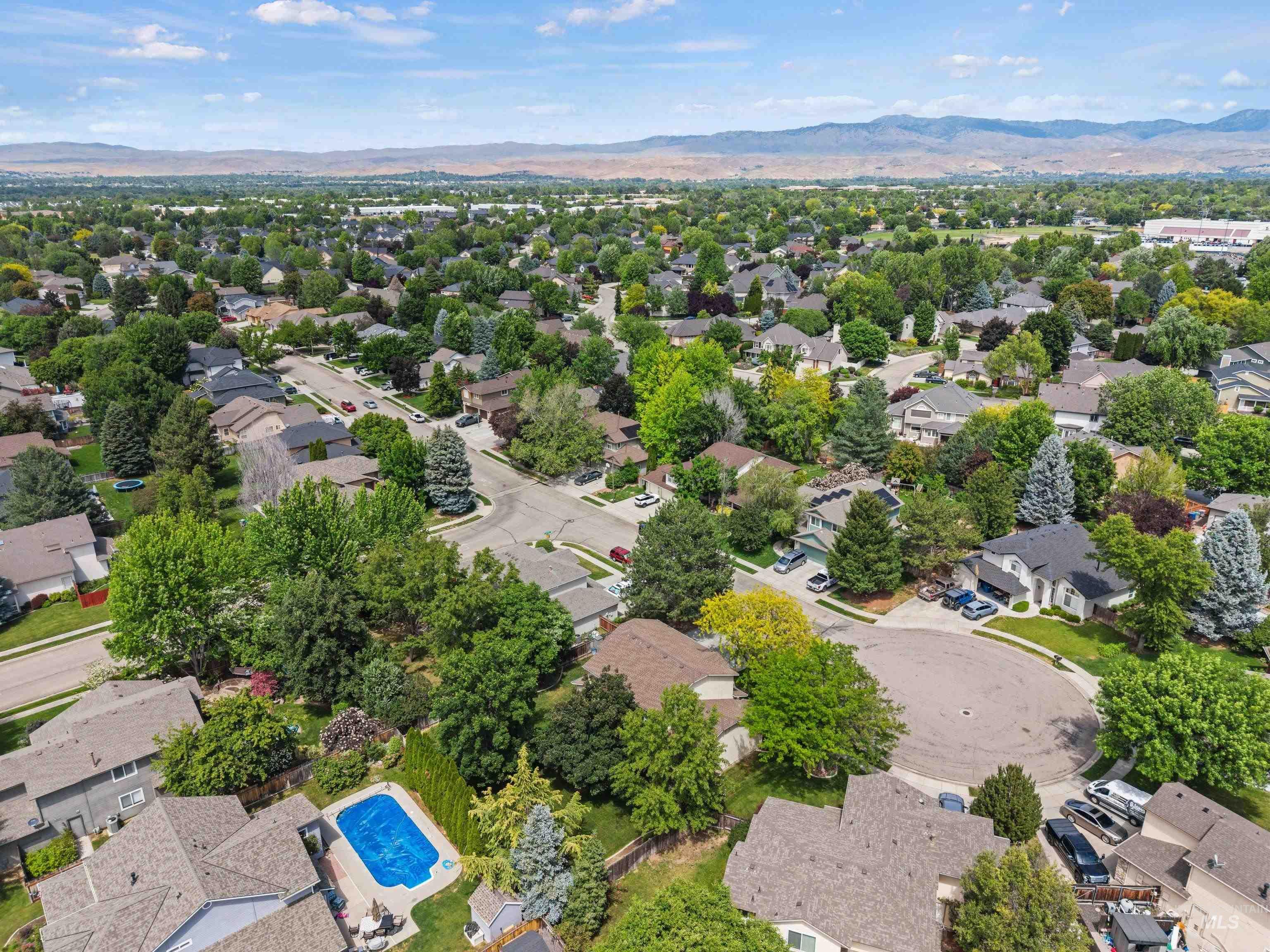 4899 N Maidstone Pl, Boise, Idaho 83713, 4 Bedrooms, 2.5 Bathrooms, Residential For Sale, Price $570,000,MLS 98988495