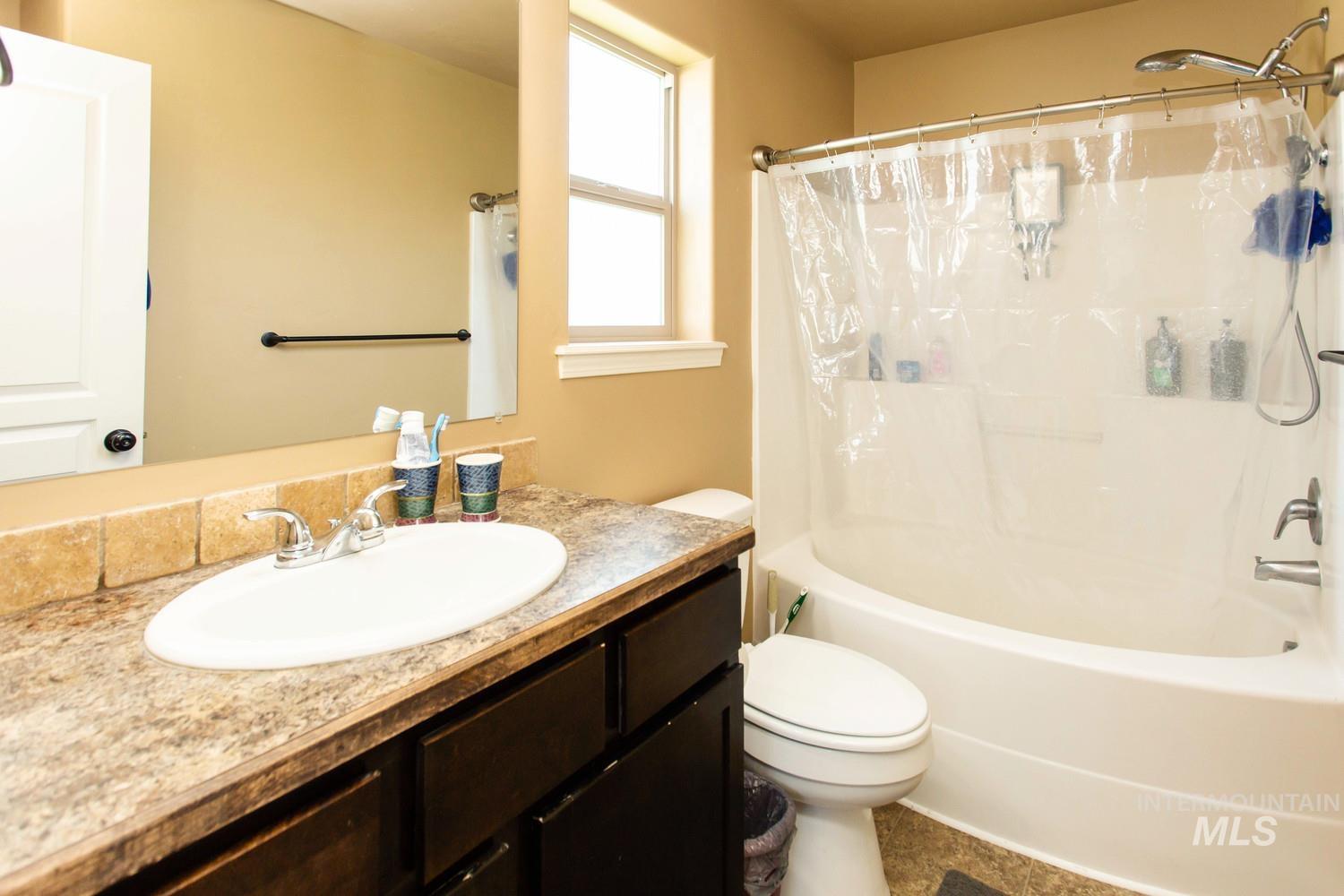 330 Camas Meadows Way, Kimberly, Idaho 83341, 4 Bedrooms, 2 Bathrooms, Residential For Sale, Price $329,900, 98988497