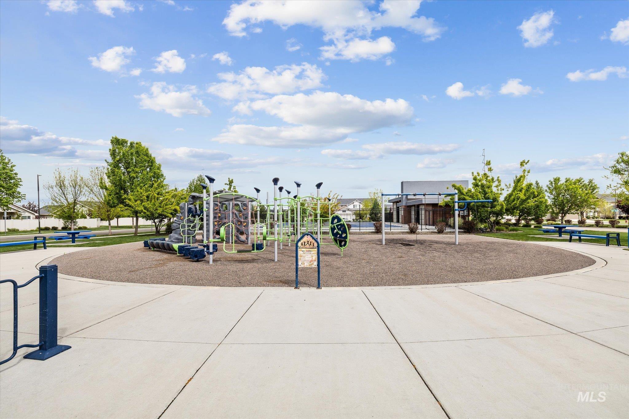 4888 N Predo Ave, Meridian, Idaho 83646, 3 Bedrooms, 2.5 Bathrooms, Residential For Sale, Price $594,900,MLS 98988501