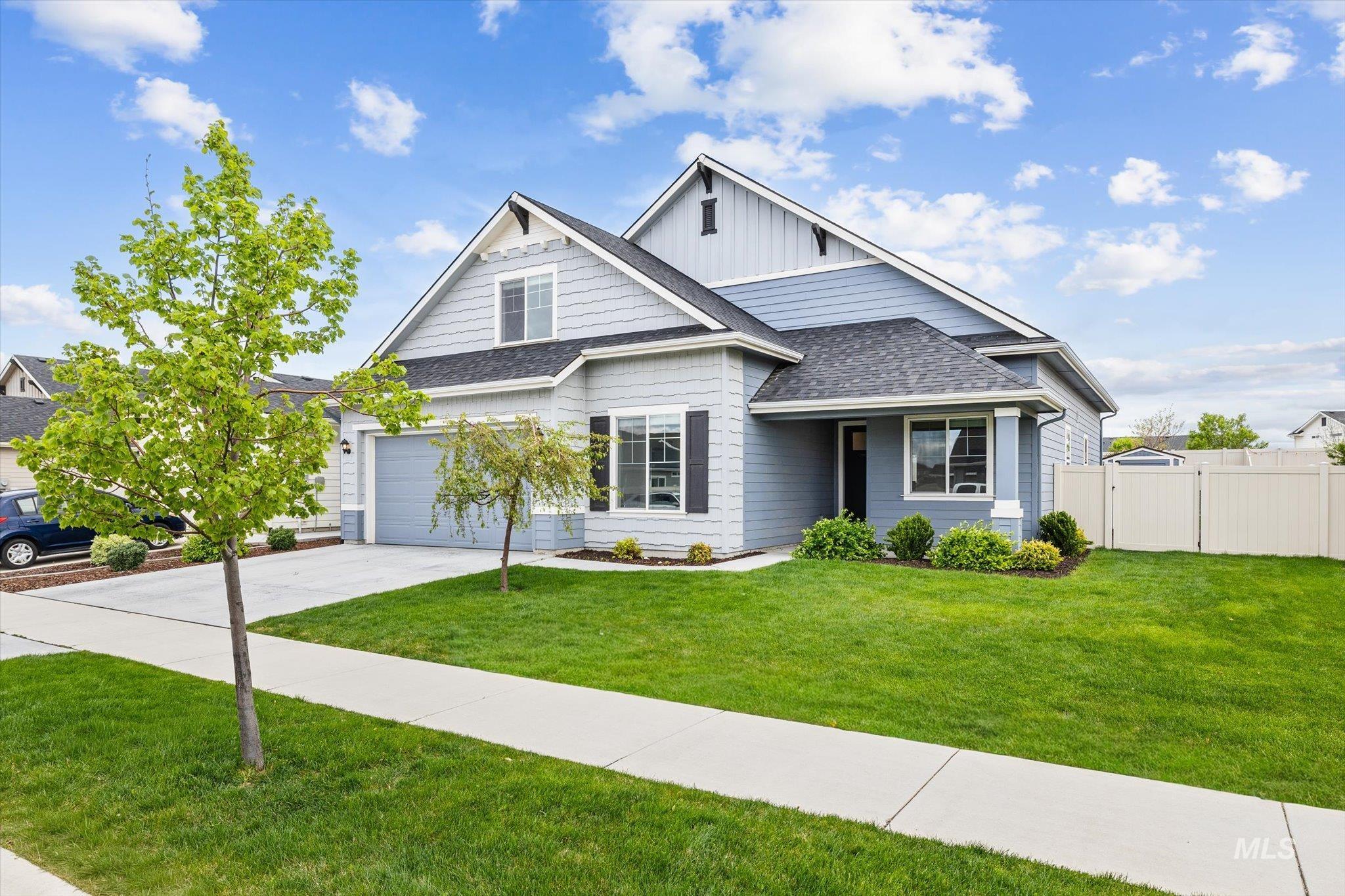 4888 N Predo Ave, Meridian, Idaho 83646, 3 Bedrooms, 2.5 Bathrooms, Residential For Sale, Price $594,900,MLS 98988501