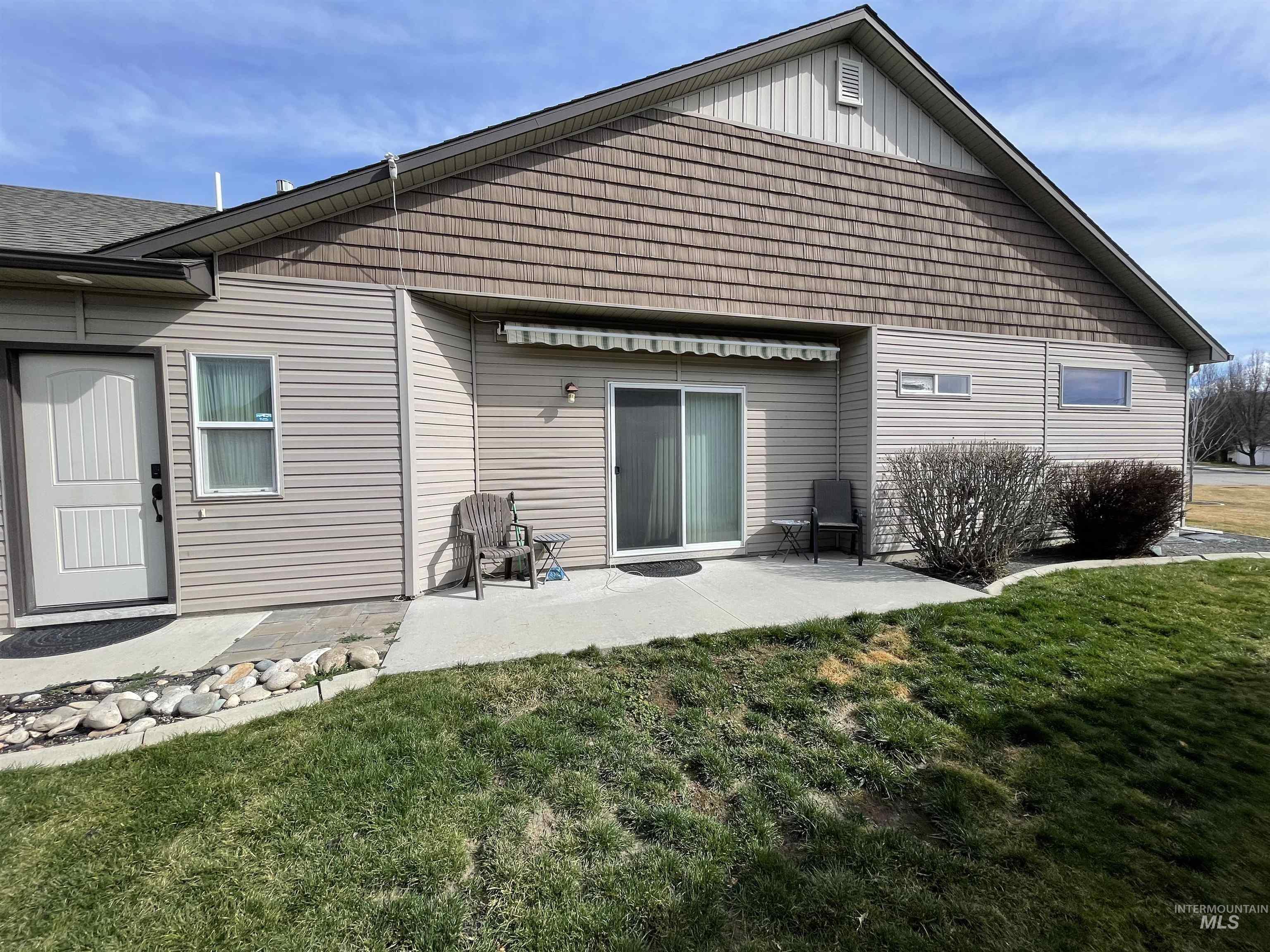 868 S Beaver Creek Way, Emmett, Idaho 83617, 3 Bedrooms, 2 Bathrooms, Residential For Sale, Price $1,MLS 98988502