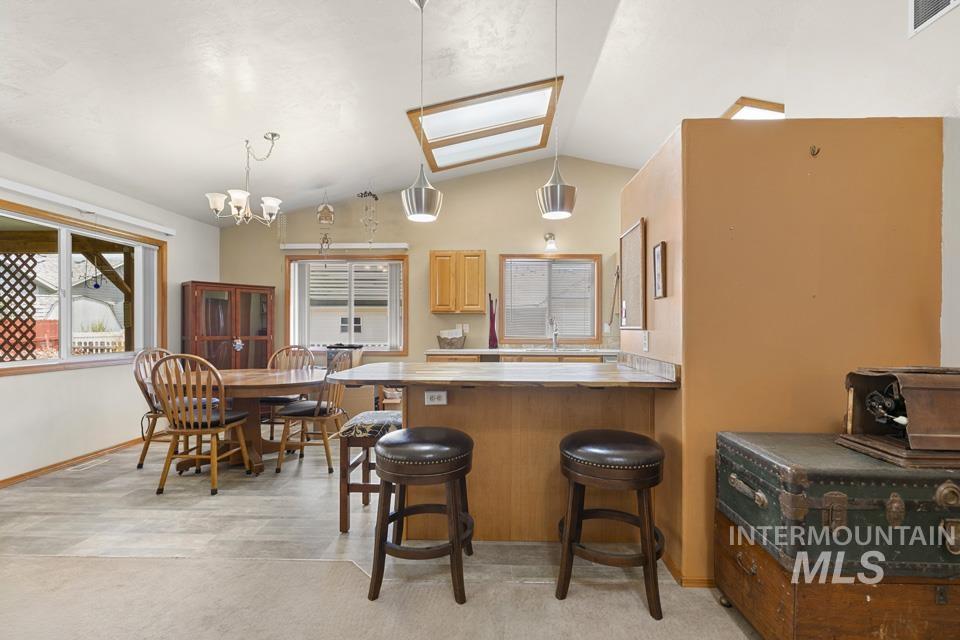 139 Hill St., Ontario, Oregon 97914, 3 Bedrooms, 2 Bathrooms, Residential For Sale, Price $375,000, 98988503