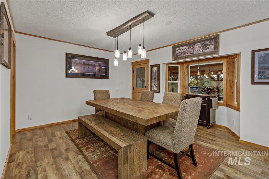 79 Sunset Loop, Cascade, Idaho 83611, 4 Bedrooms, 3 Bathrooms, Residential For Sale, Price $525,000,MLS 98988509