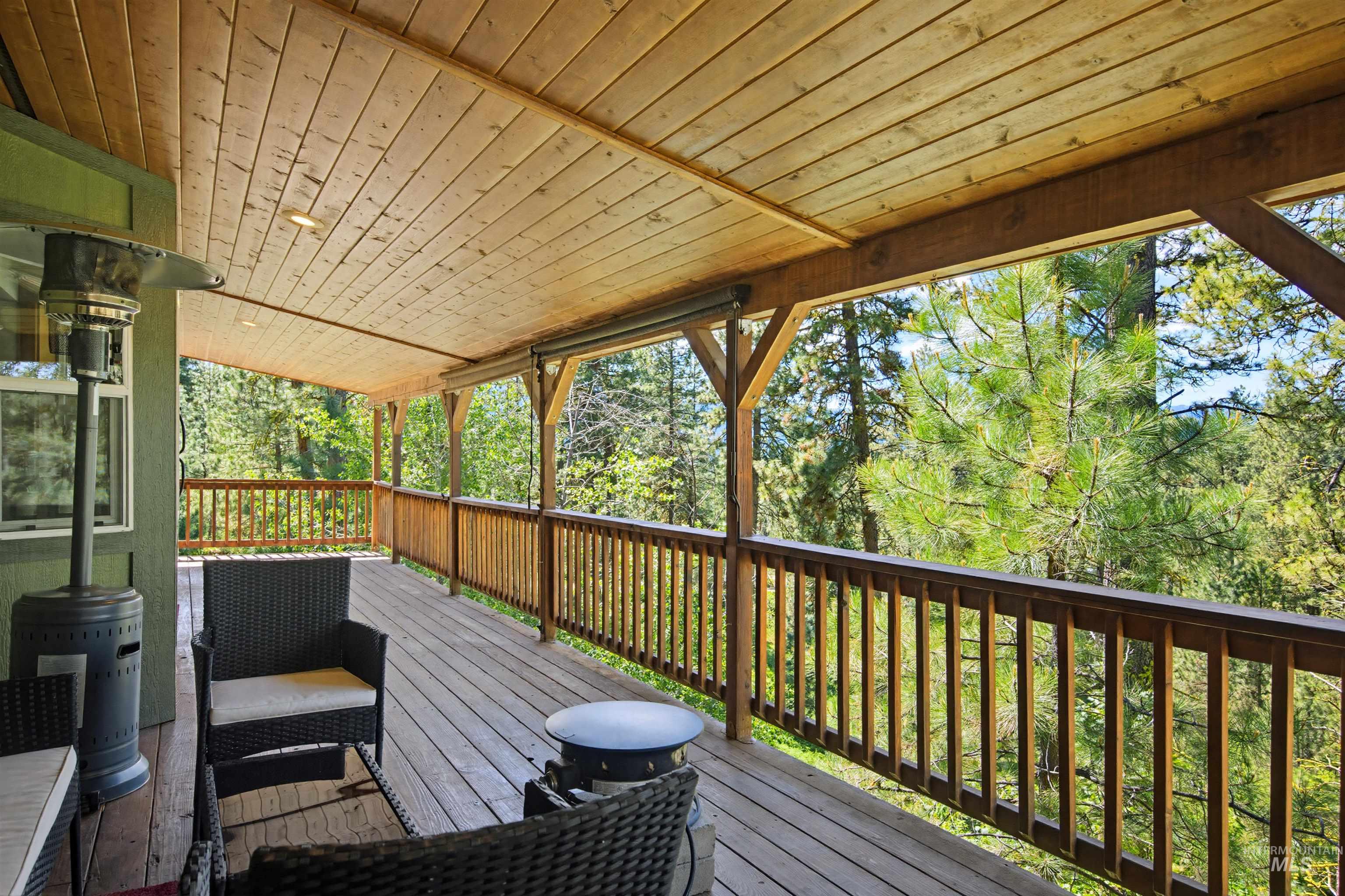 79 Sunset Loop, Cascade, Idaho 83611, 4 Bedrooms, 3 Bathrooms, Residential For Sale, Price $525,000,MLS 98988509