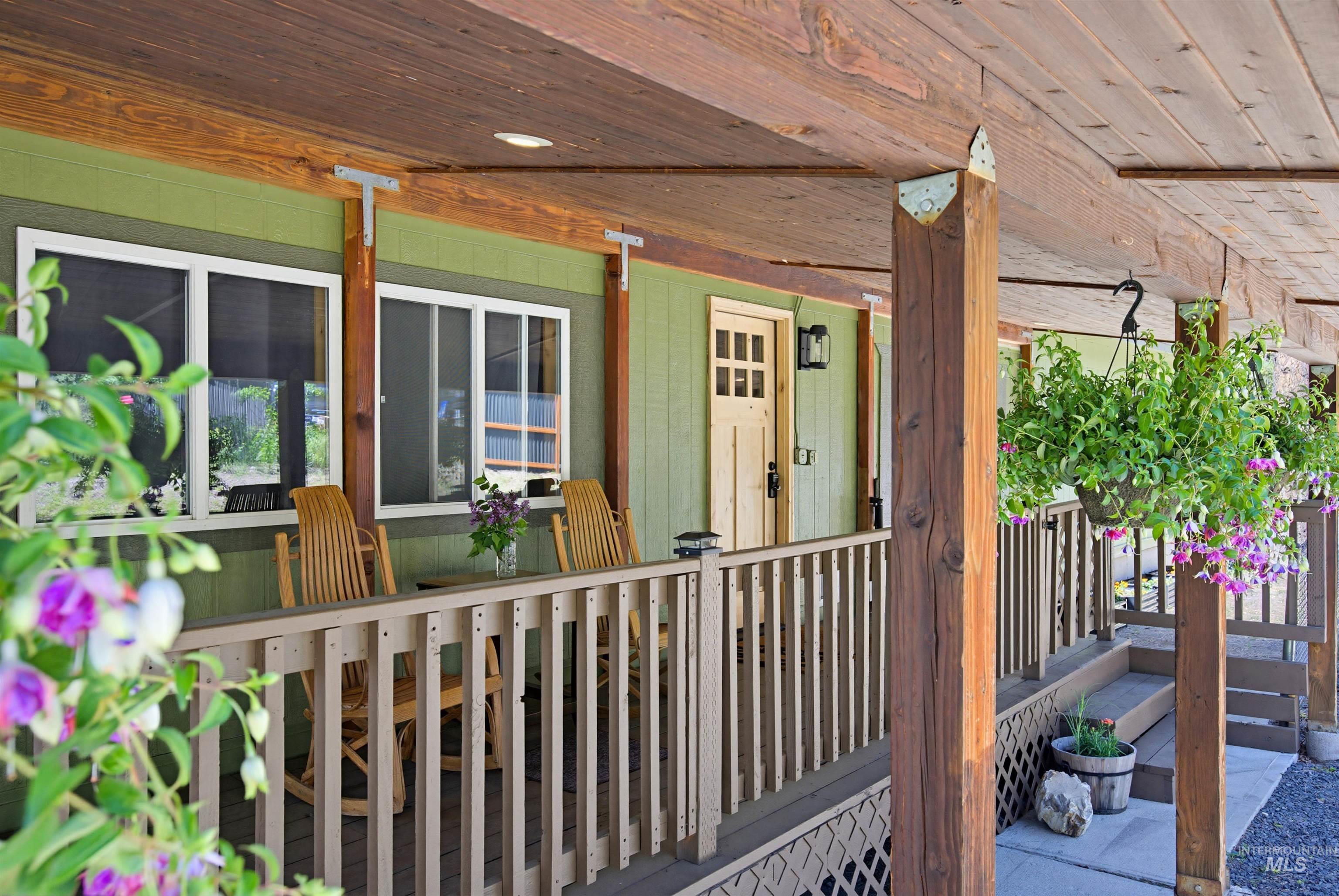 79 Sunset Loop, Cascade, Idaho 83611, 4 Bedrooms, 3 Bathrooms, Residential For Sale, Price $525,000,MLS 98988509