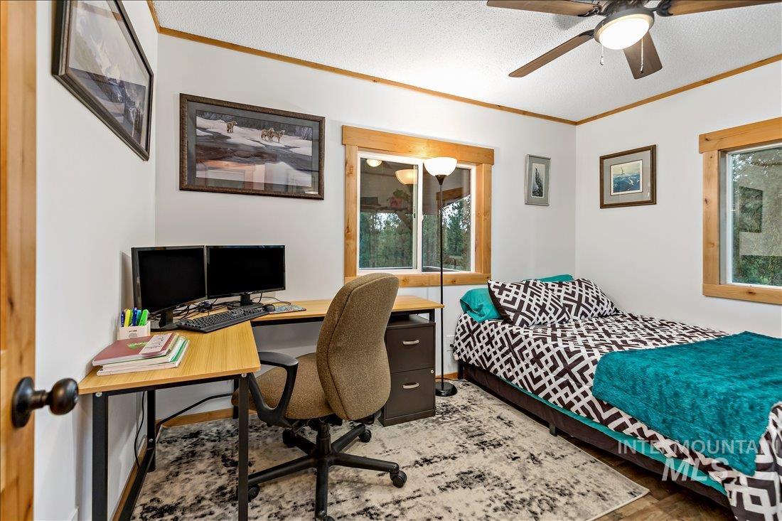 79 Sunset Loop, Cascade, Idaho 83611, 4 Bedrooms, 3 Bathrooms, Residential For Sale, Price $525,000,MLS 98988509