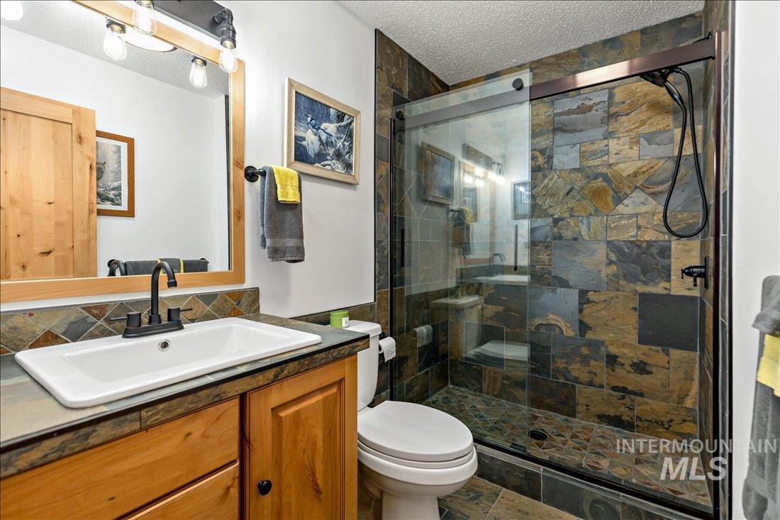 79 Sunset Loop, Cascade, Idaho 83611, 4 Bedrooms, 3 Bathrooms, Residential For Sale, Price $525,000,MLS 98988509
