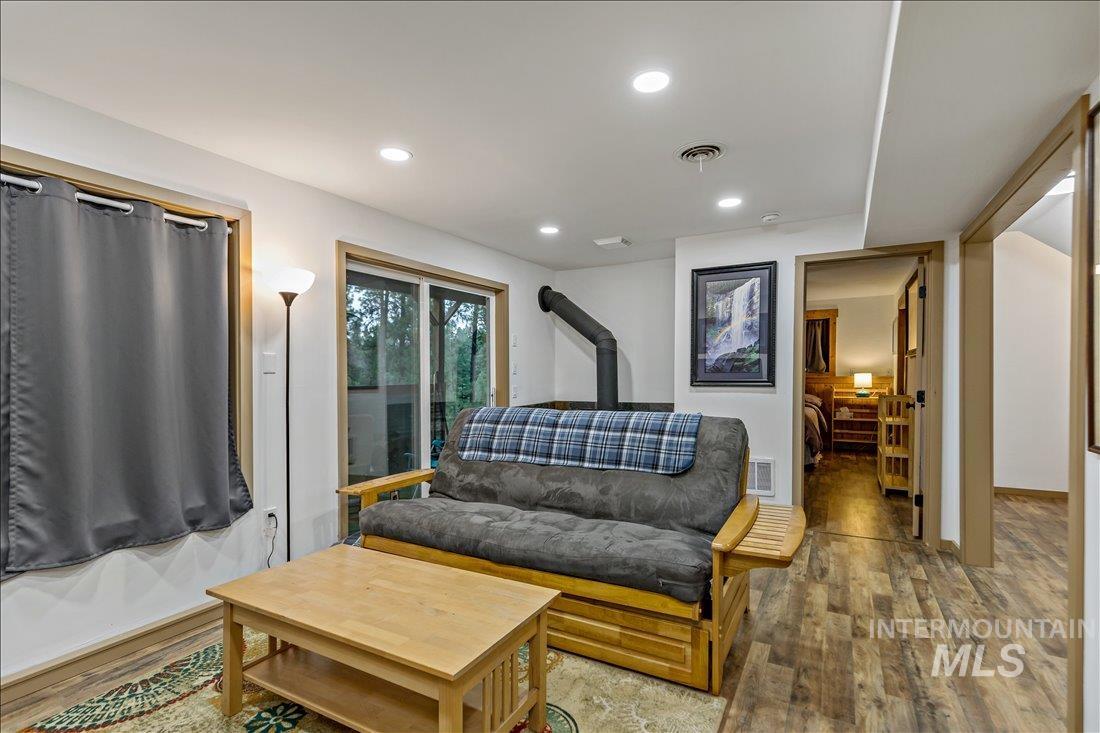 79 Sunset Loop, Cascade, Idaho 83611, 4 Bedrooms, 3 Bathrooms, Residential For Sale, Price $525,000,MLS 98988509