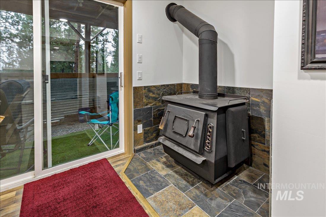 79 Sunset Loop, Cascade, Idaho 83611, 4 Bedrooms, 3 Bathrooms, Residential For Sale, Price $525,000,MLS 98988509