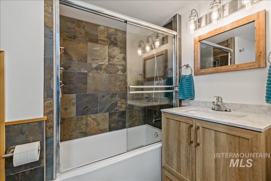 79 Sunset Loop, Cascade, Idaho 83611, 4 Bedrooms, 3 Bathrooms, Residential For Sale, Price $525,000,MLS 98988509