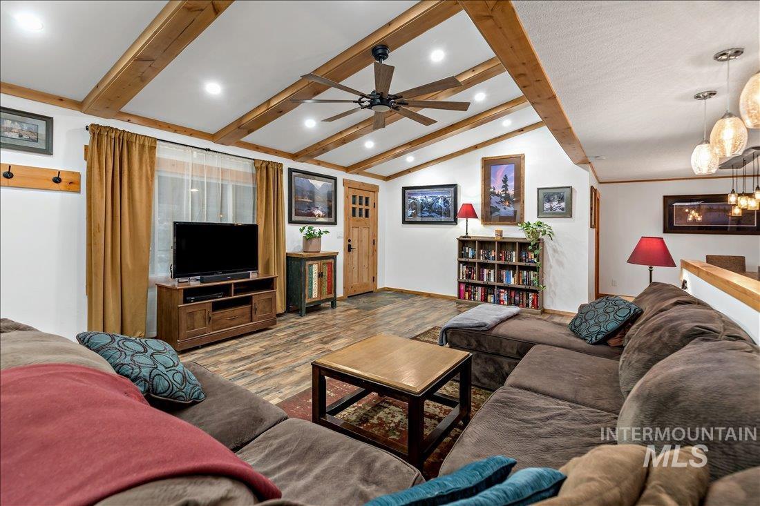 79 Sunset Loop, Cascade, Idaho 83611, 4 Bedrooms, 3 Bathrooms, Residential For Sale, Price $525,000,MLS 98988509