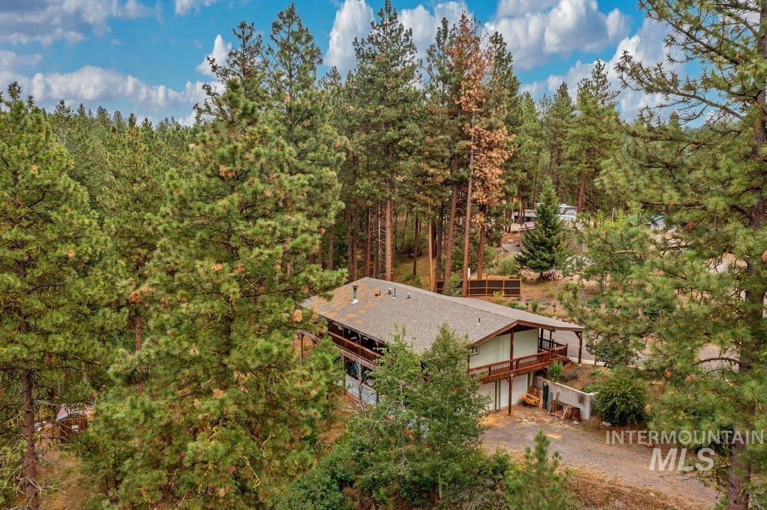 79 Sunset Loop, Cascade, Idaho 83611, 4 Bedrooms, 3 Bathrooms, Residential For Sale, Price $525,000,MLS 98988509