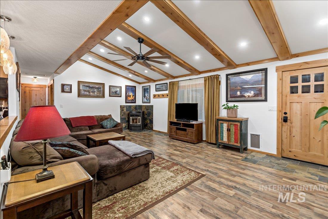 79 Sunset Loop, Cascade, Idaho 83611, 4 Bedrooms, 3 Bathrooms, Residential For Sale, Price $525,000,MLS 98988509