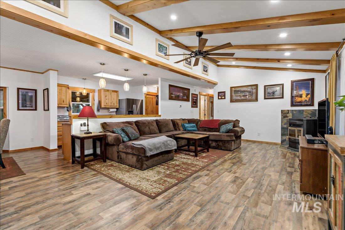 79 Sunset Loop, Cascade, Idaho 83611, 4 Bedrooms, 3 Bathrooms, Residential For Sale, Price $525,000,MLS 98988509