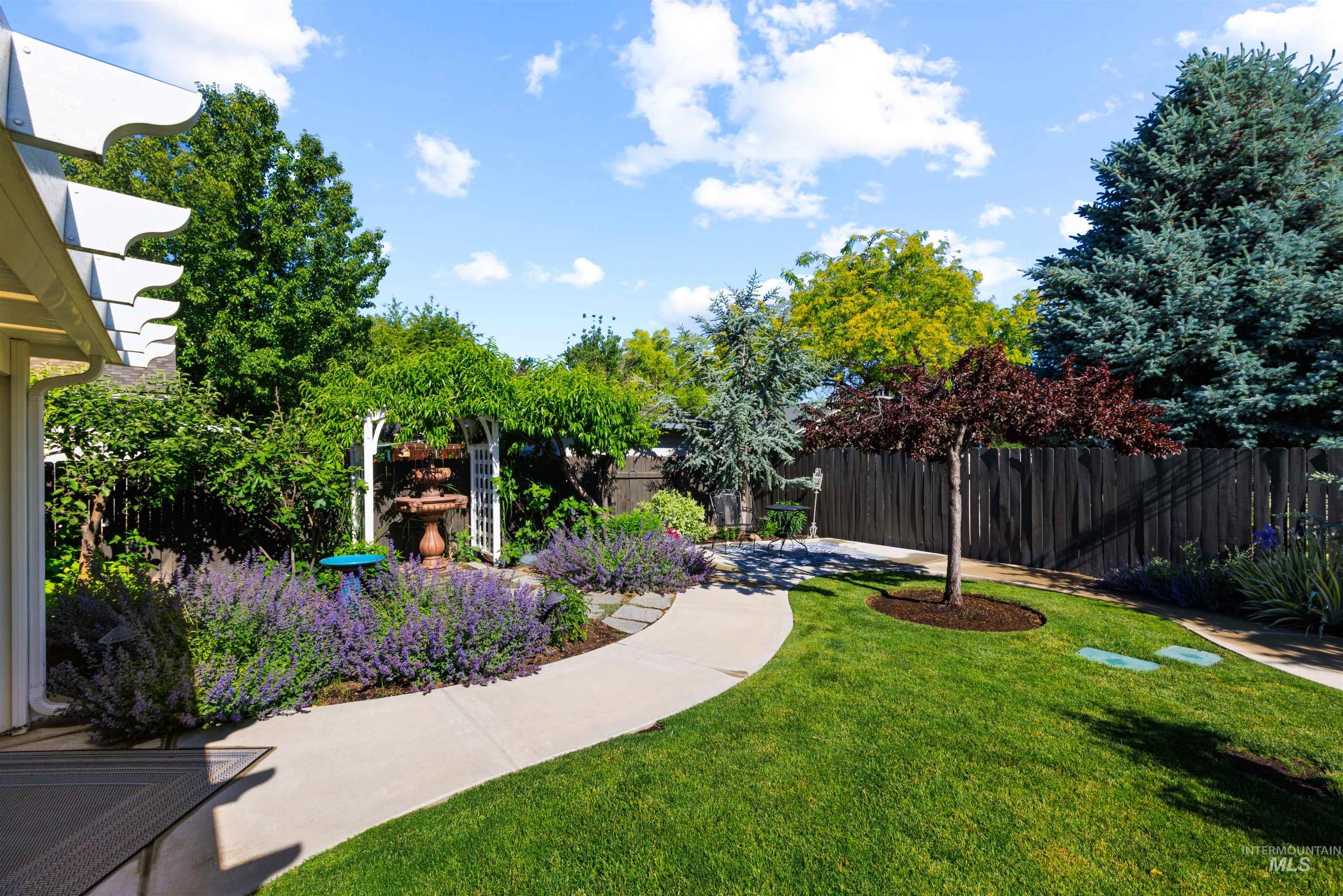 1418 E Sothesby Street, Meridian, Idaho 83642, 3 Bedrooms, 2 Bathrooms, Residential For Sale, Price $500,000,MLS 98988510