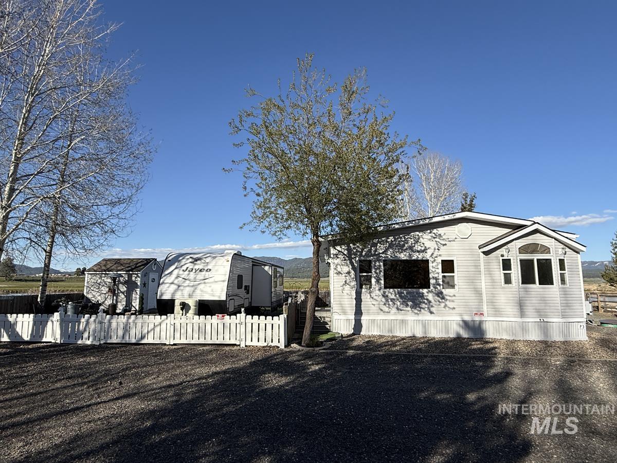 1 & 3 P Street, Cascade, Idaho 83611, 2 Bedrooms, 2 Bathrooms, Residential For Sale, Price $575,000,MLS 98988511