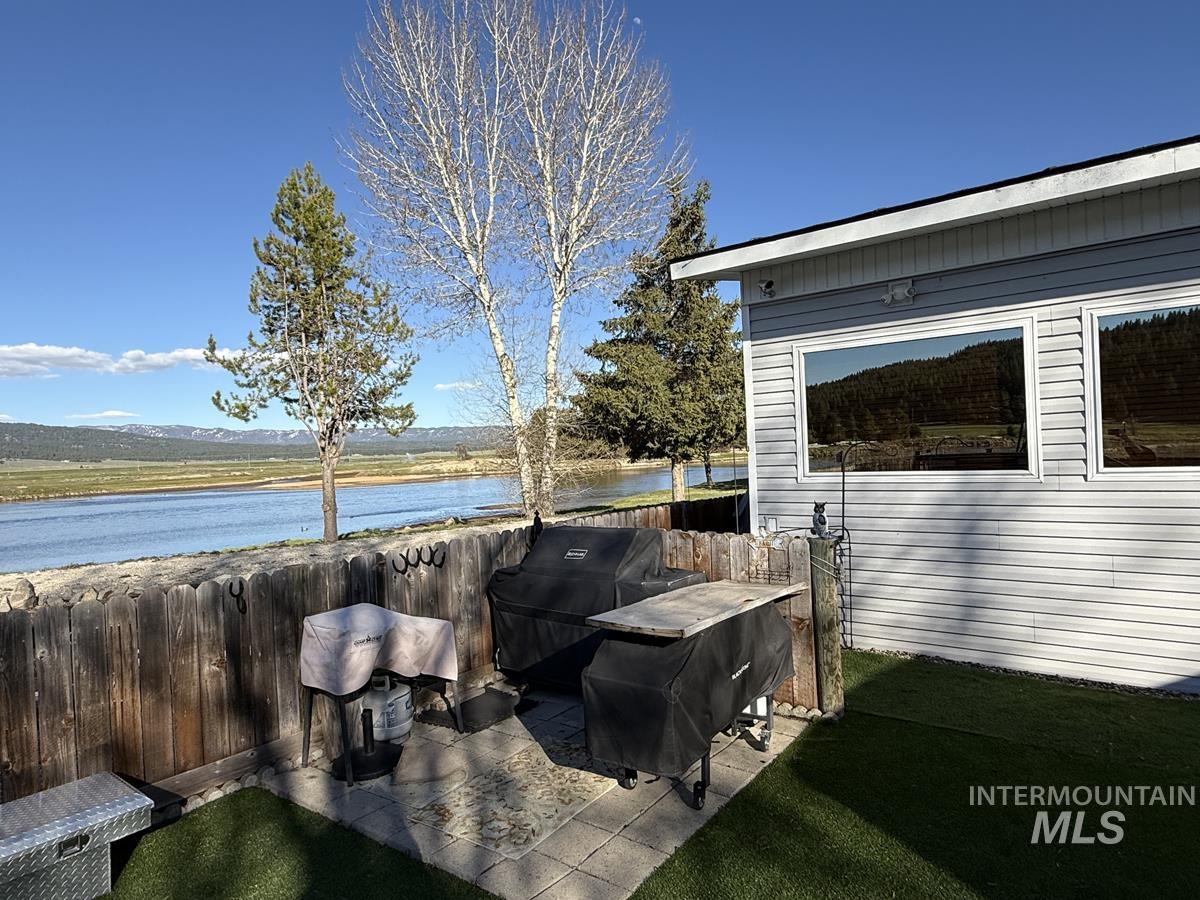 1 & 3 P Street, Cascade, Idaho 83611, 2 Bedrooms, 2 Bathrooms, Residential For Sale, Price $575,000,MLS 98988511