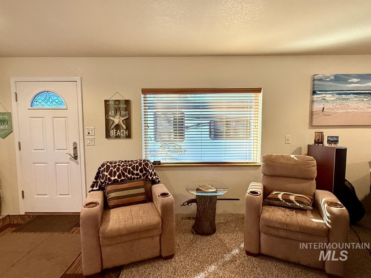 1 & 3 P Street, Cascade, Idaho 83611, 2 Bedrooms, 2 Bathrooms, Residential For Sale, Price $575,000,MLS 98988511