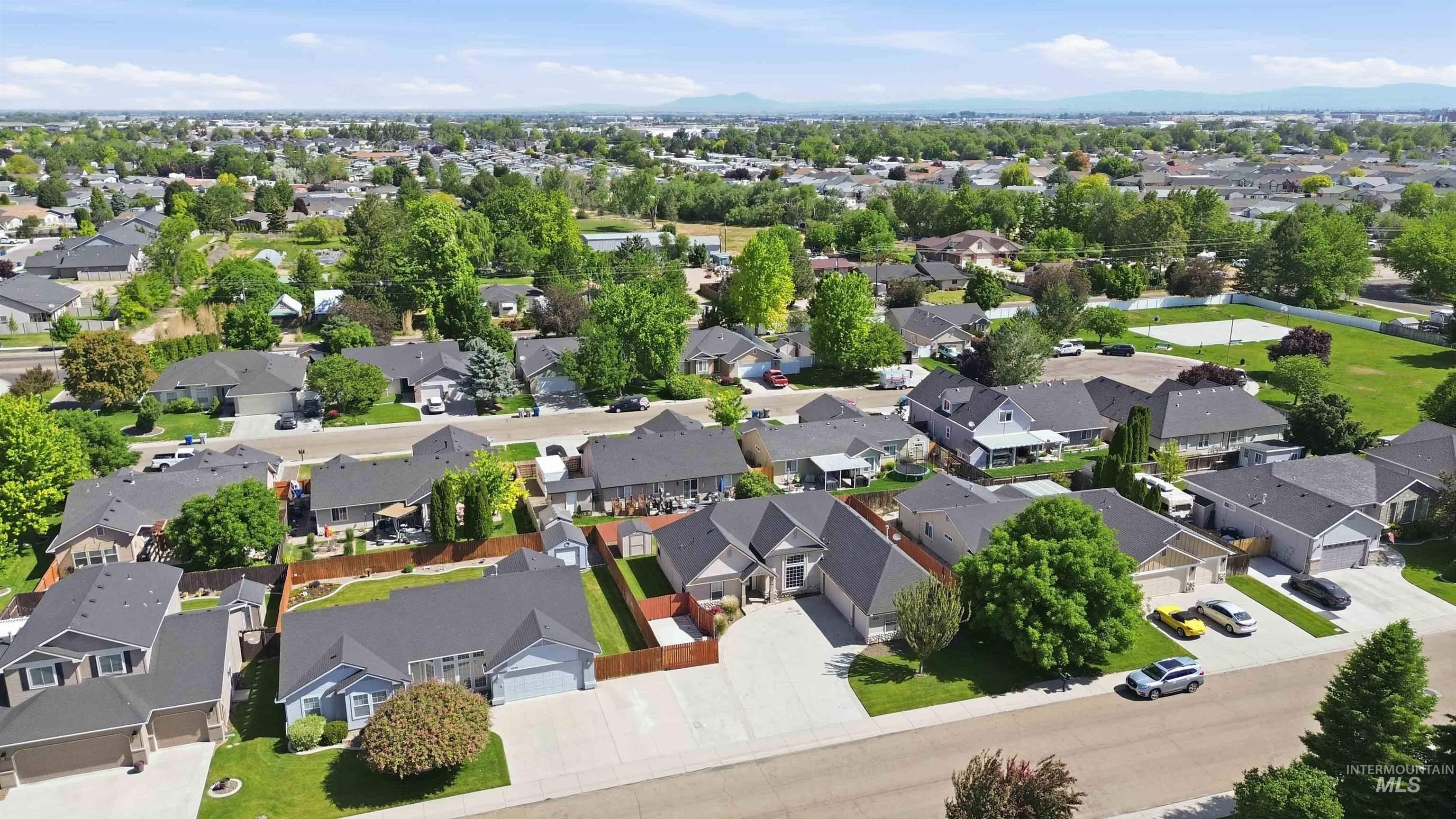 1910 W Roberts Ave, Nampa, Idaho 83651, 3 Bedrooms, 2 Bathrooms, Residential For Sale, Price $418,000,MLS 98988513