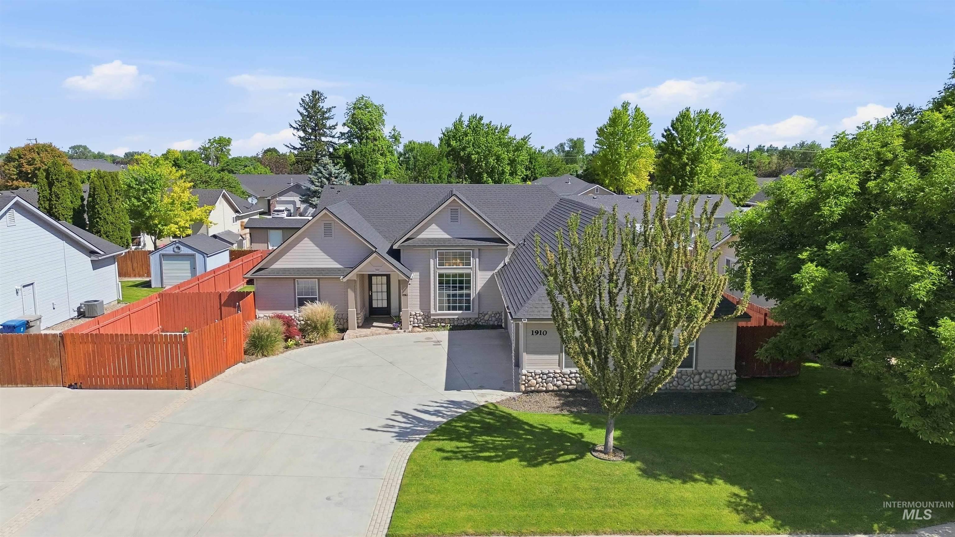 1910 W Roberts Ave, Nampa, Idaho 83651, 3 Bedrooms, 2 Bathrooms, Residential For Sale, Price $418,000,MLS 98988513