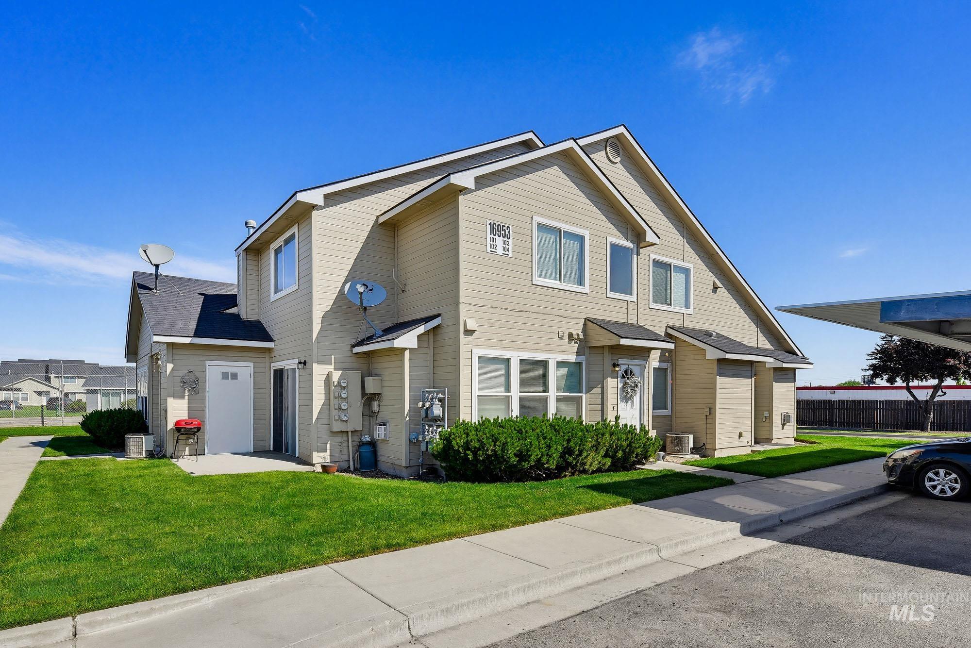 16953 N Pamela's Loop, Nampa, Idaho 83651, 2 Bedrooms, 2 Bathrooms, Residential Income For Sale, Price $835,000,MLS 98988516