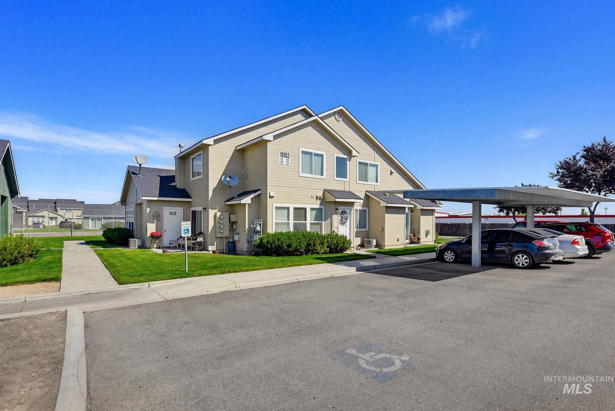 16953 N Pamela's Loop, Nampa, Idaho 83651, 2 Bedrooms, 2 Bathrooms, Residential Income For Sale, Price $835,000,MLS 98988516