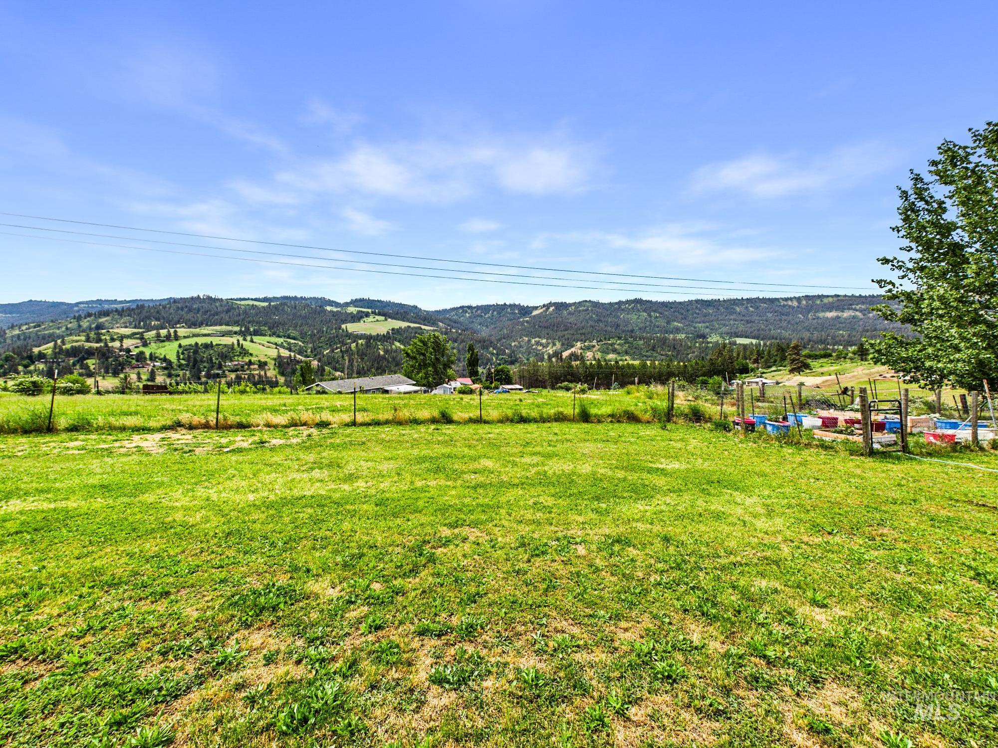 18934 Finch Ln, Lenore, Idaho 87643, 2 Bedrooms, 2 Bathrooms, Residential For Sale, Price $379,000,MLS 98988517