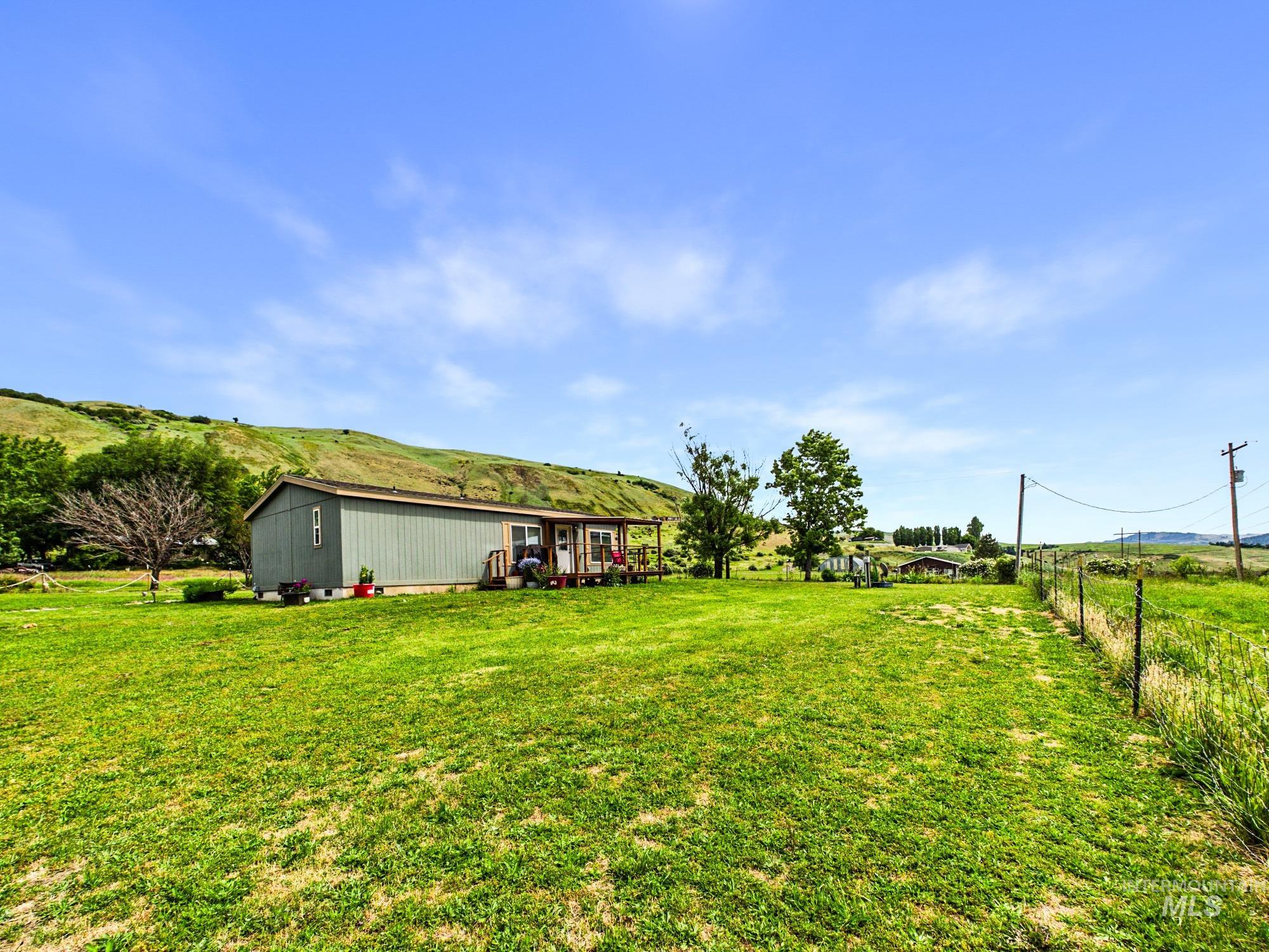 18934 Finch Ln, Lenore, Idaho 87643, 2 Bedrooms, 2 Bathrooms, Residential For Sale, Price $379,000,MLS 98988517
