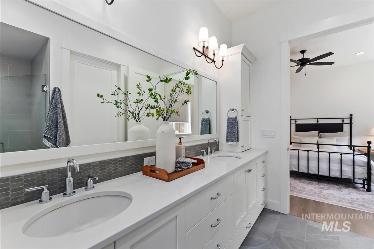 5003 W Talbot St., Meridian, Idaho 83646, 3 Bedrooms, 3 Bathrooms, Residential For Sale, Price $580,000,MLS 98988518